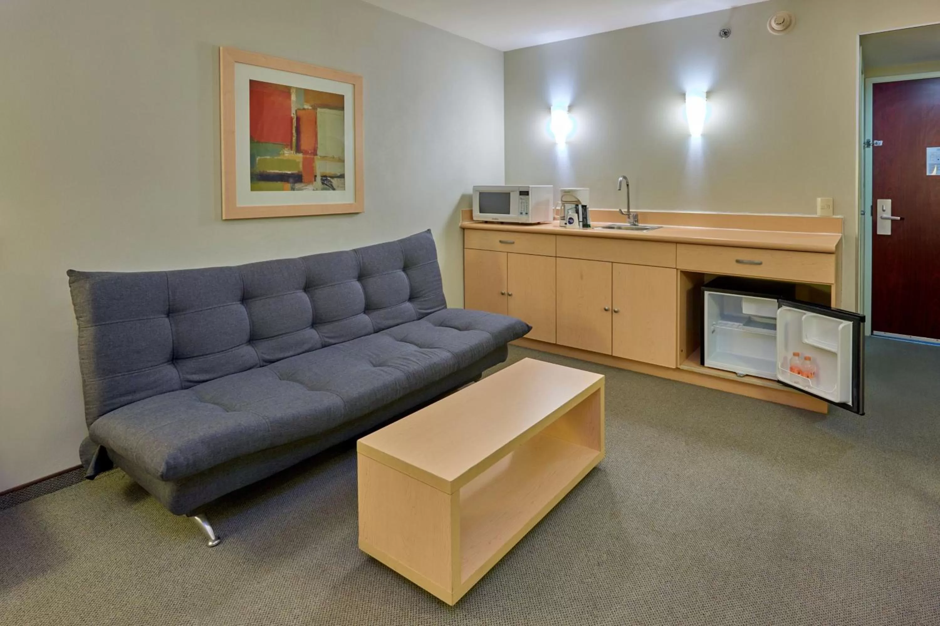 Photo of the whole room in City Express by Marriott Saltillo Sur