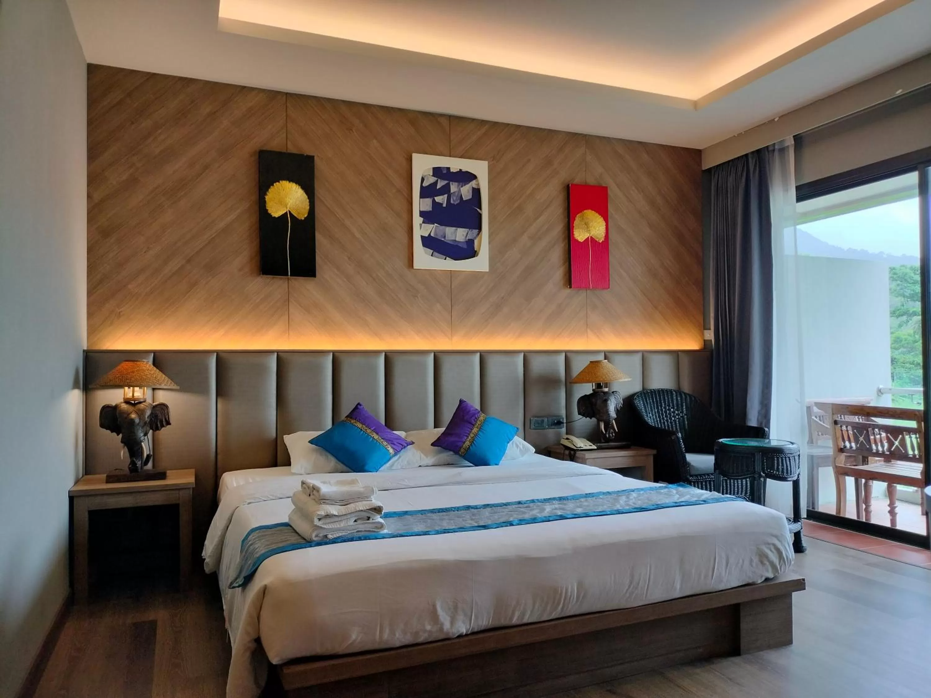 Bedroom, Bed in Chang Buri Resort & Koh Chang Hillside