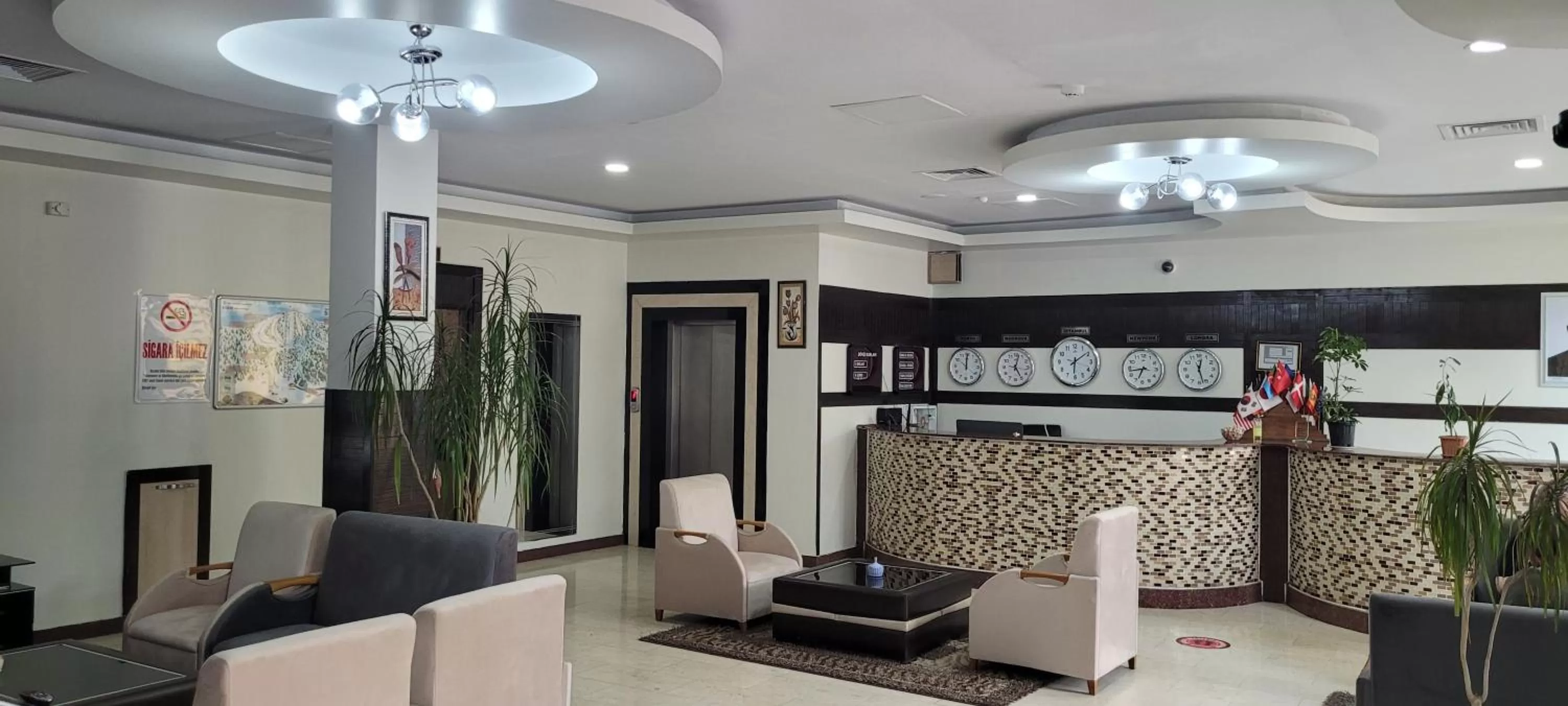 Living room, Lobby/Reception in Güngören Hotel