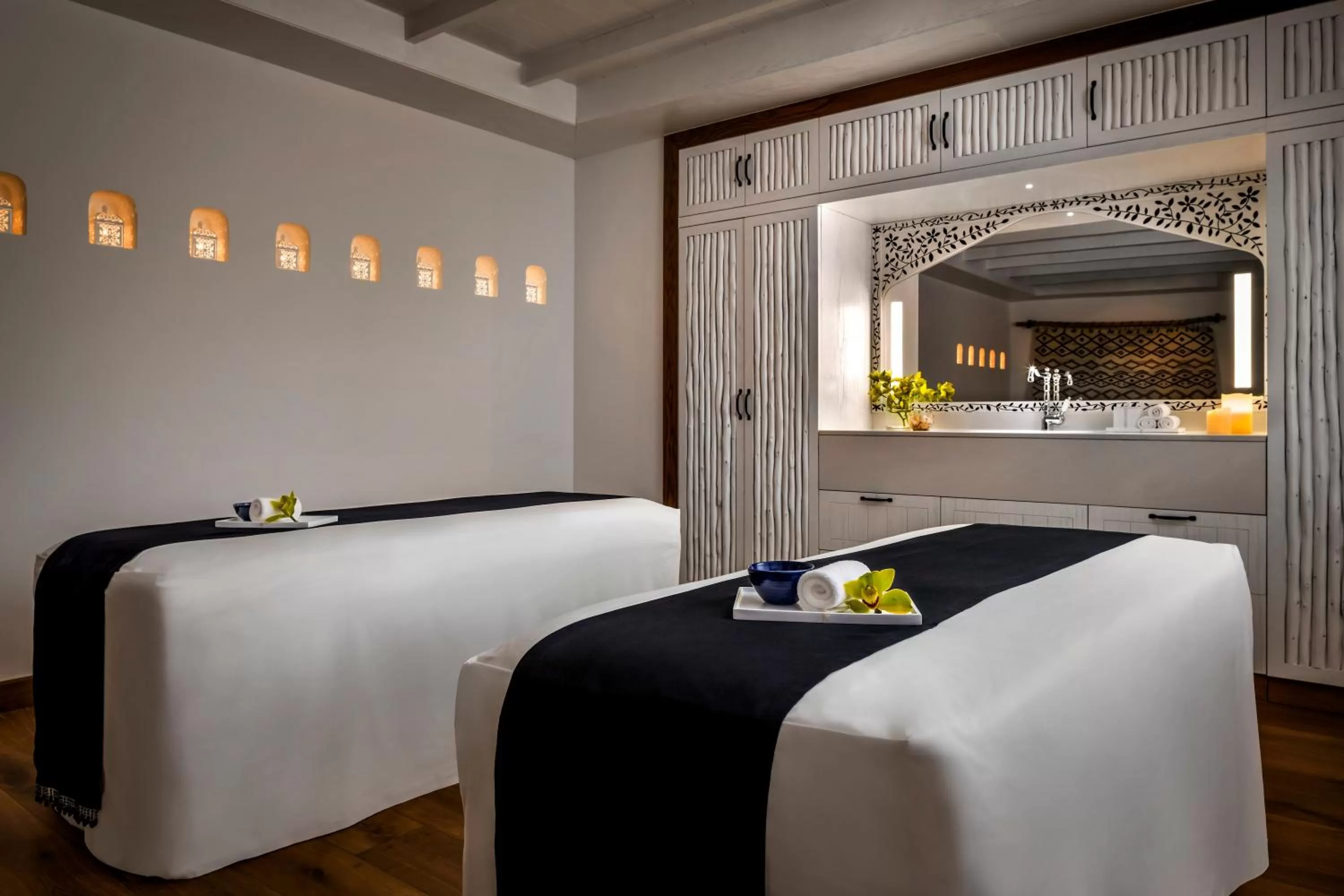 Spa and wellness centre/facilities, Bed in Fairmont Fujairah Beach Resort