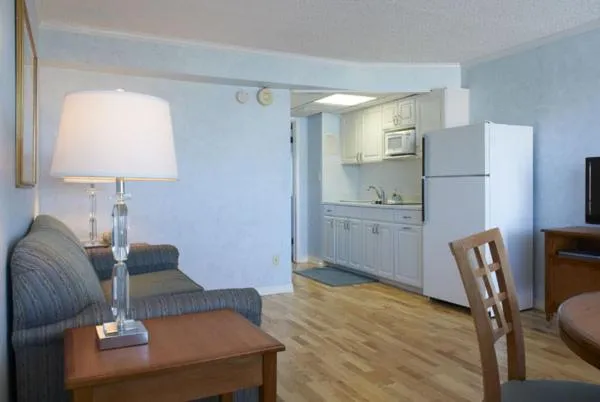 Two-Room Poolside Suite  in Sea Crest Inn