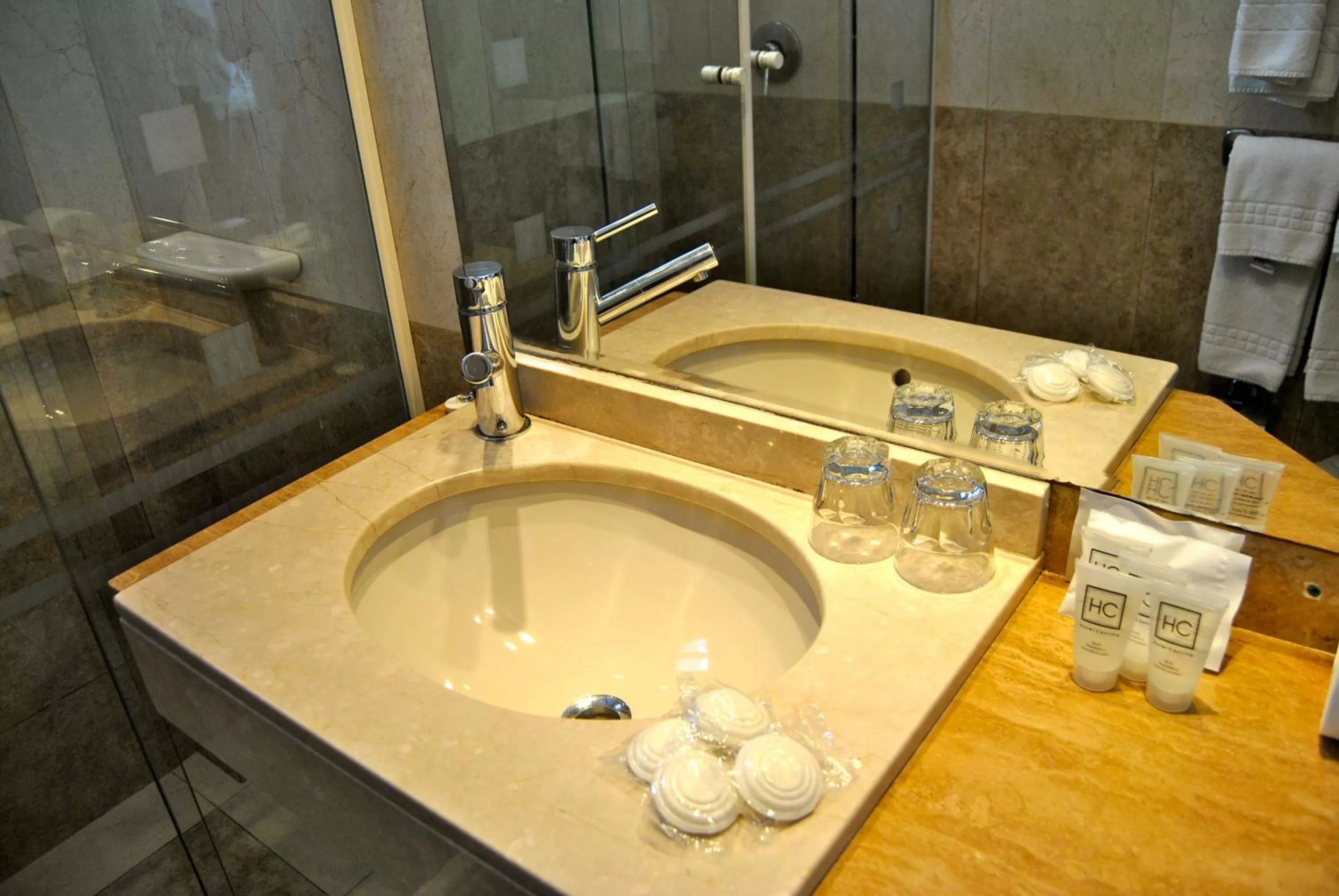 Bathroom in Hotel Castilla