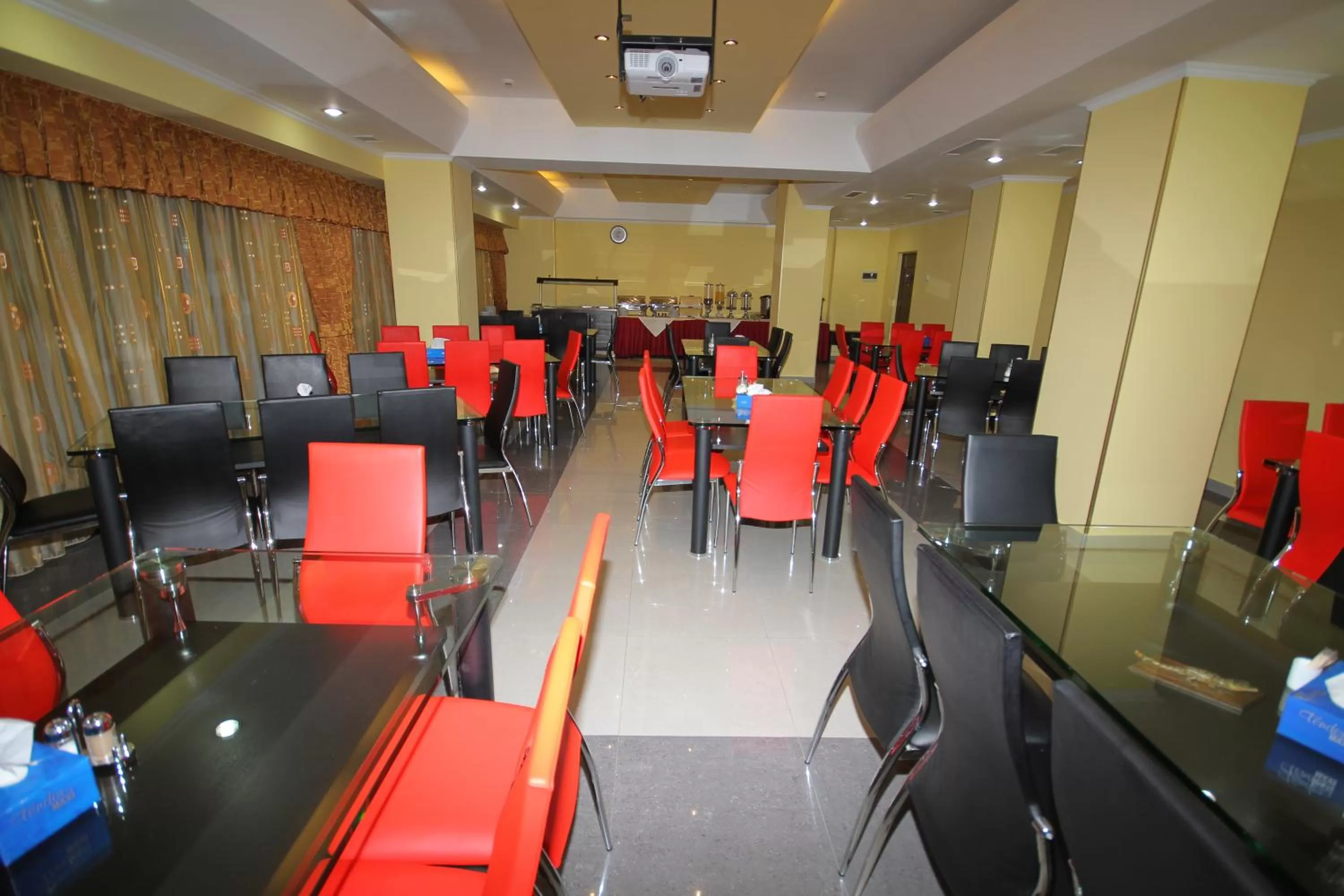 Restaurant/places to eat in Erebuni Hotel Yerevan