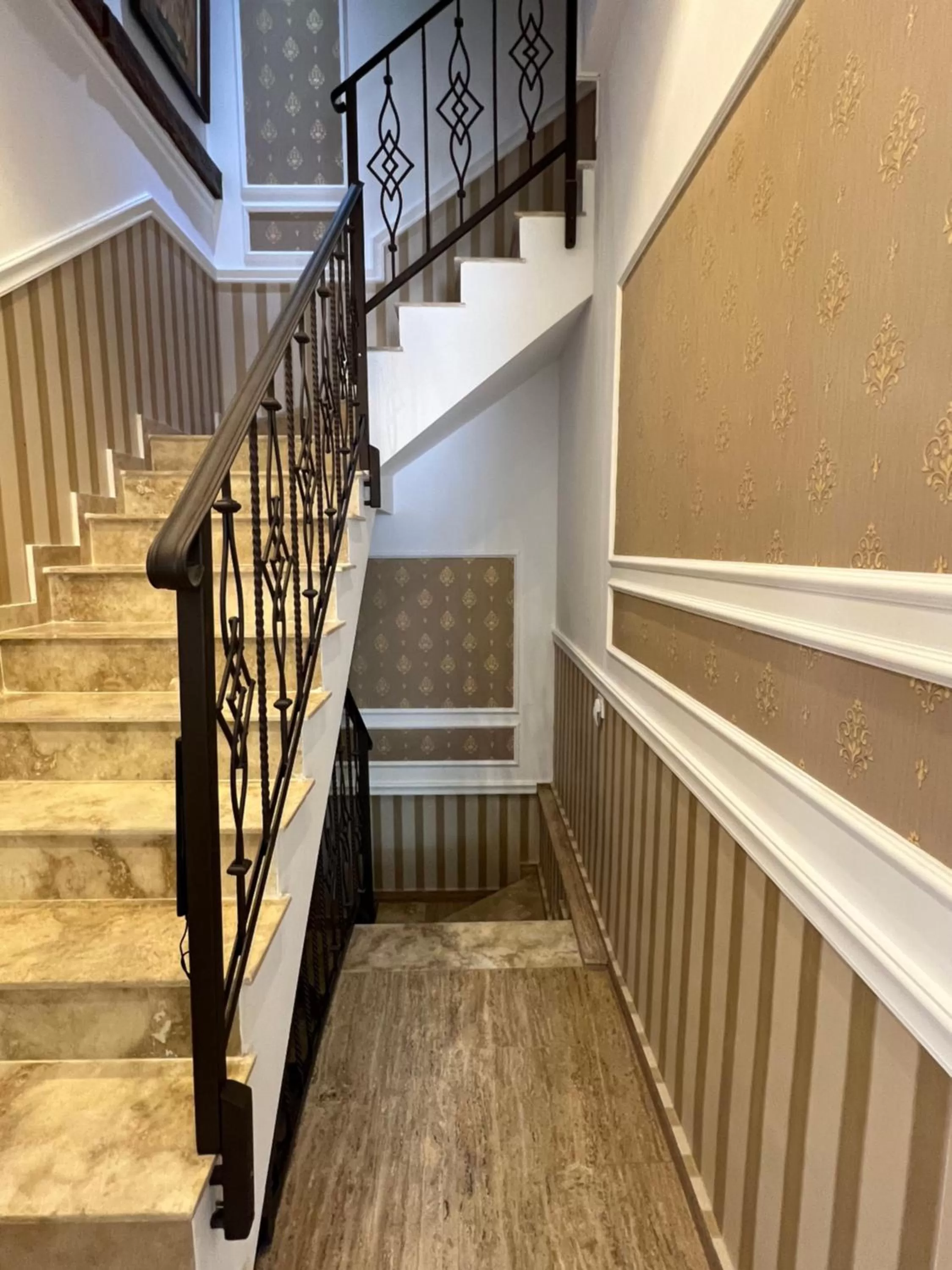 Property building in Hotel Boutique Cathedral Plaza Residences room for rent downtown