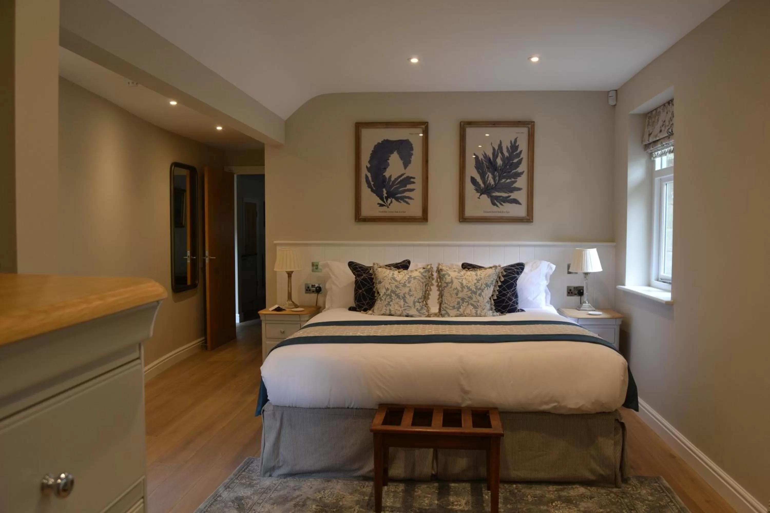 One-Bedroom Manor Cottage in Lucknam Park, Emblems Collection