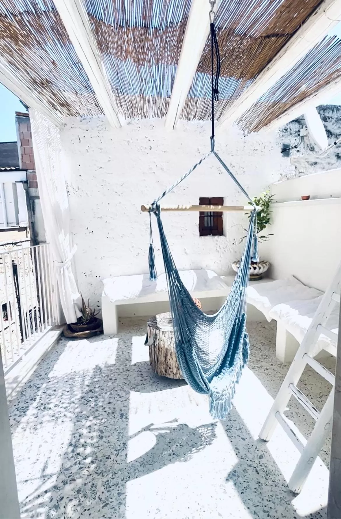 Winter in Hydria guest house art gallery