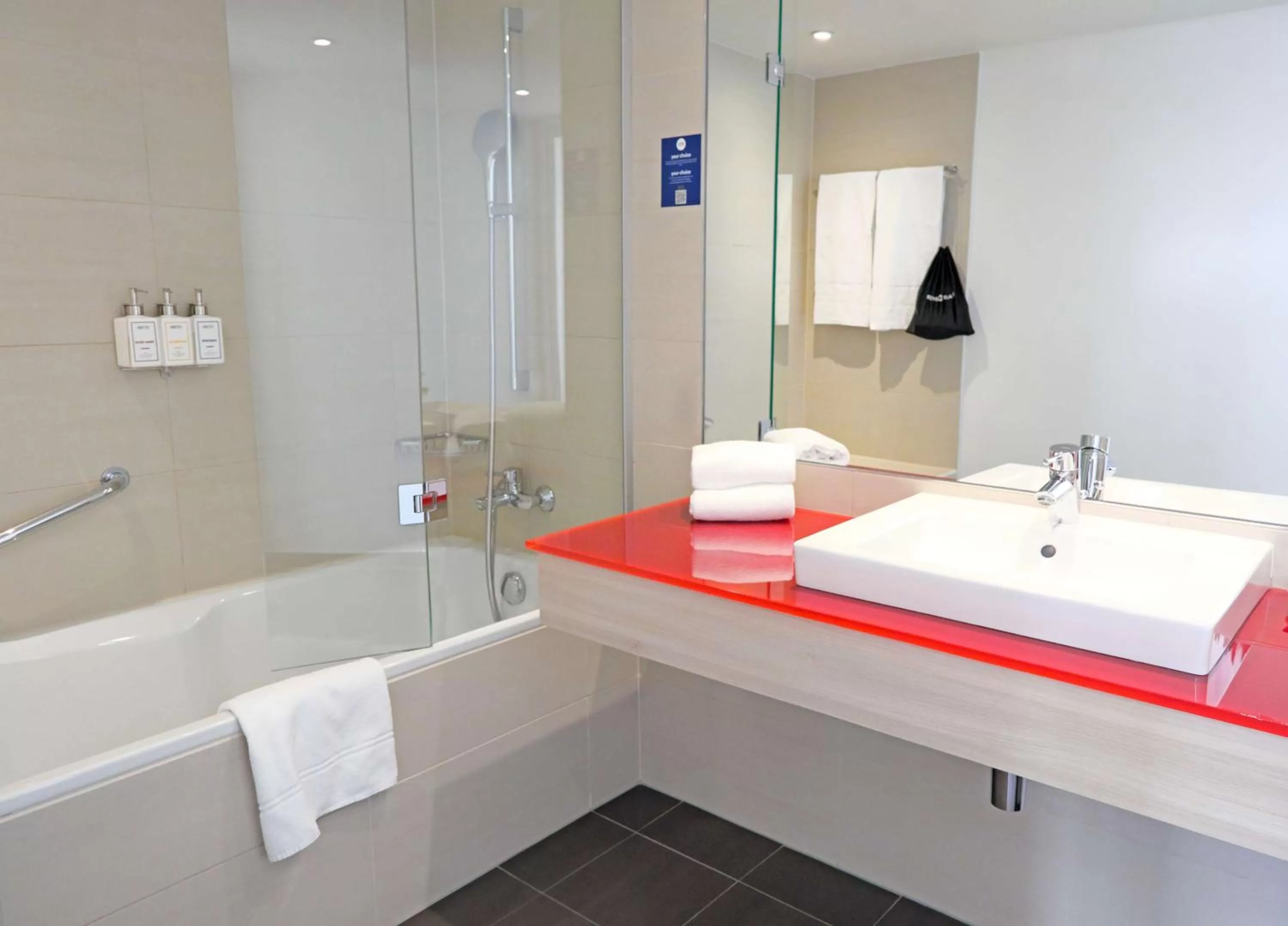 Bathroom in Park Inn by Radisson Linz