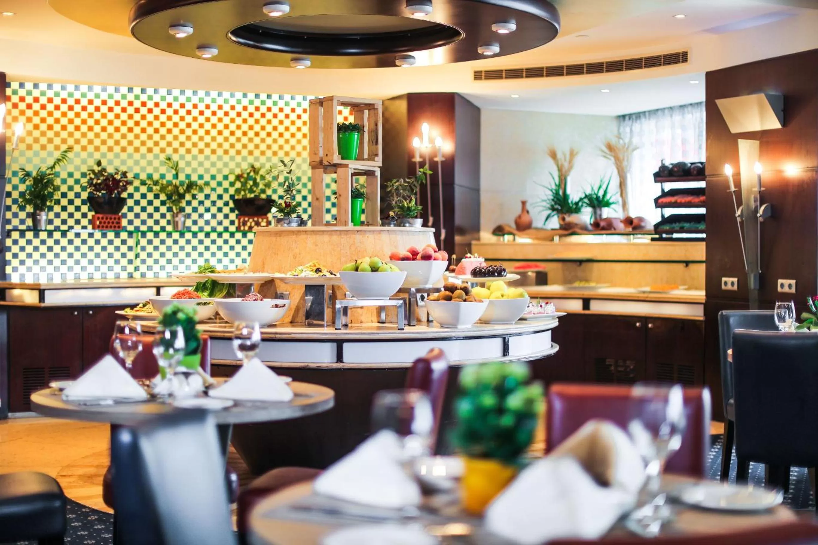 Restaurant/places to eat in Raouche Arjaan by Rotana