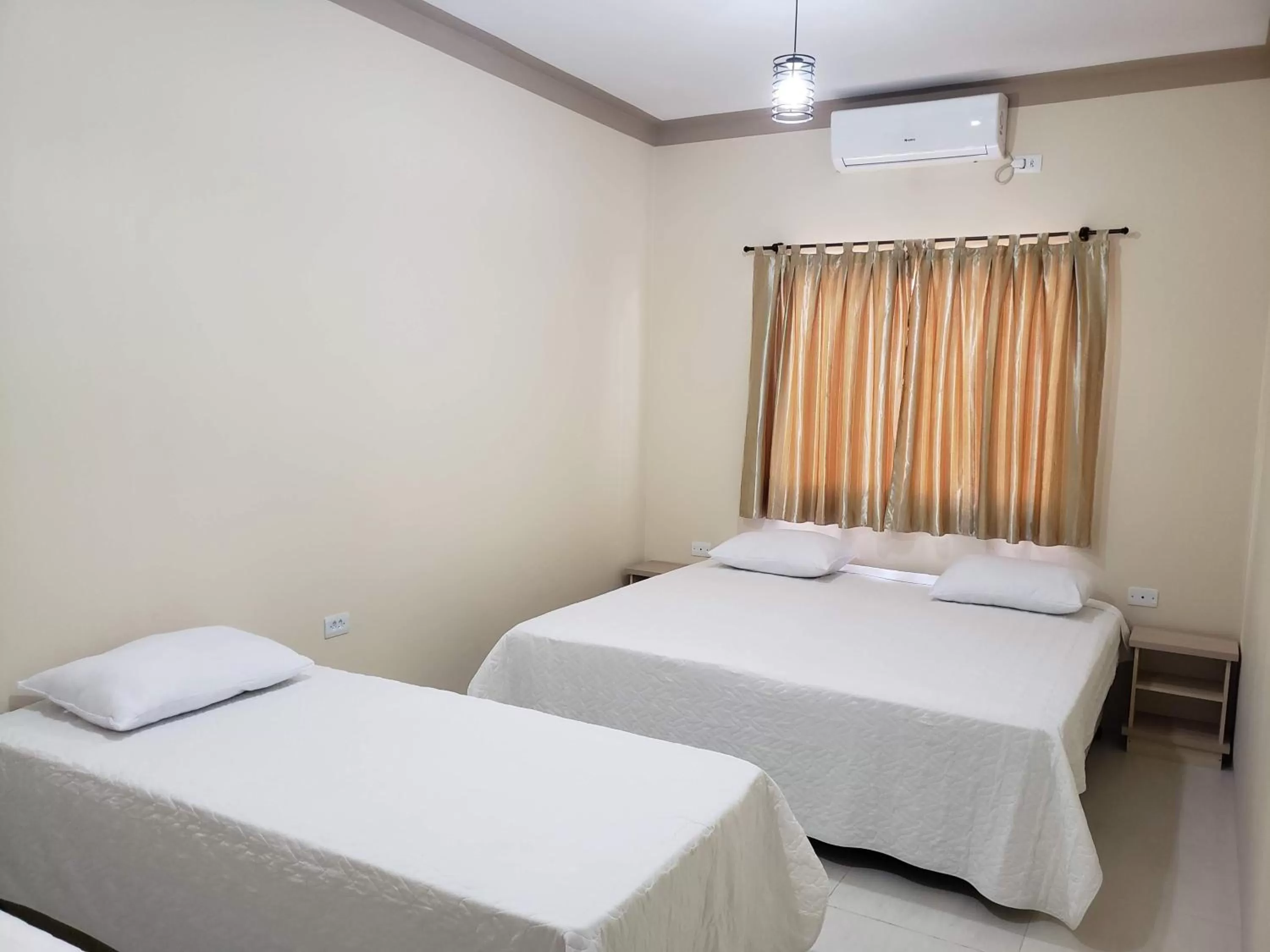 Photo of the whole room, Bed in Felipe Family Houses - Casas de temporada