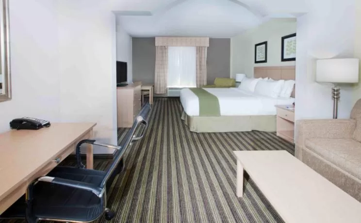 Bed in Holiday Inn Express Hotel & Suites Alvarado by IHG