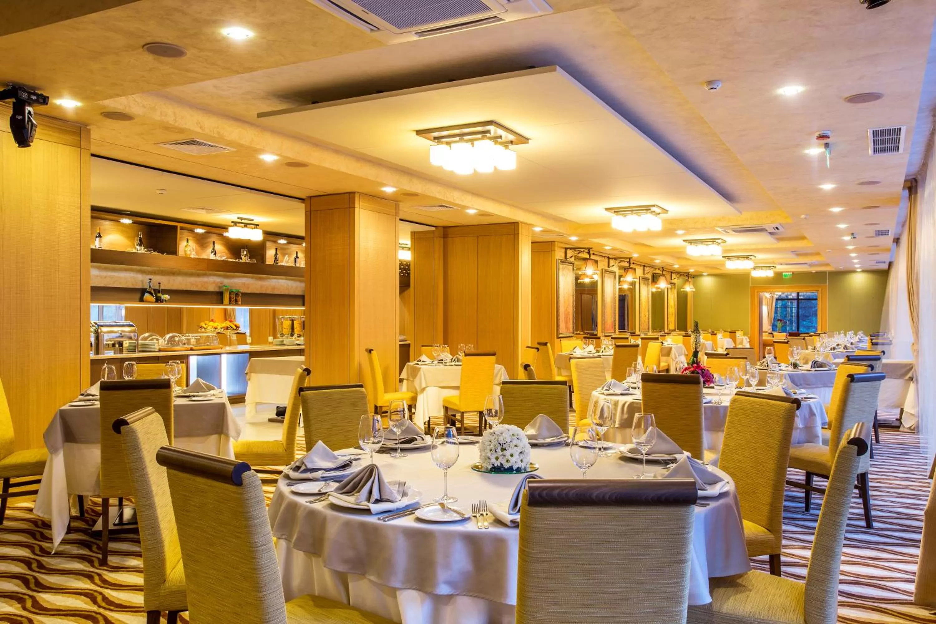 Restaurant/places to eat in Landmark Creek Hotel Plovdiv