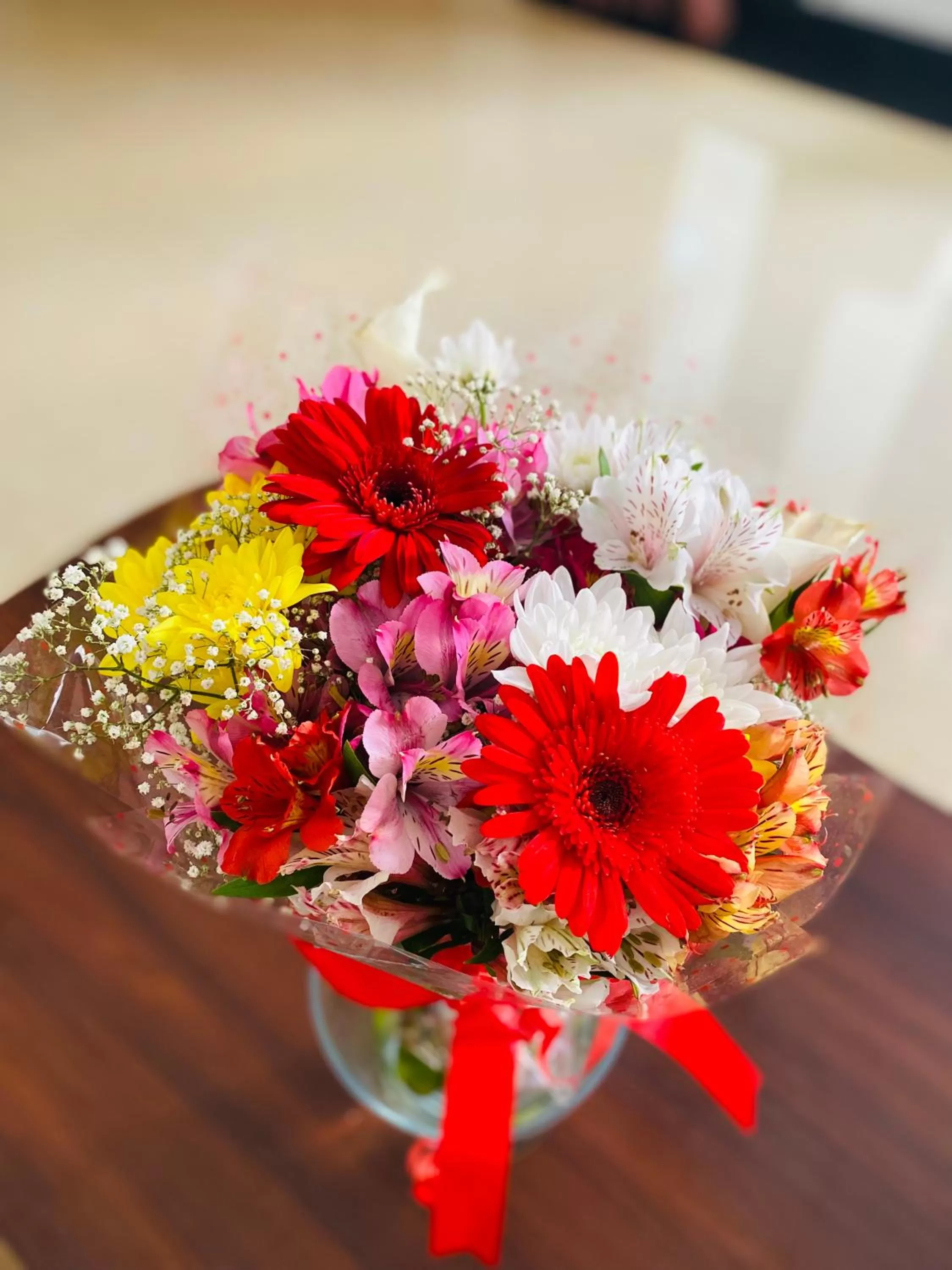 Living room in The Kingslayer Resort