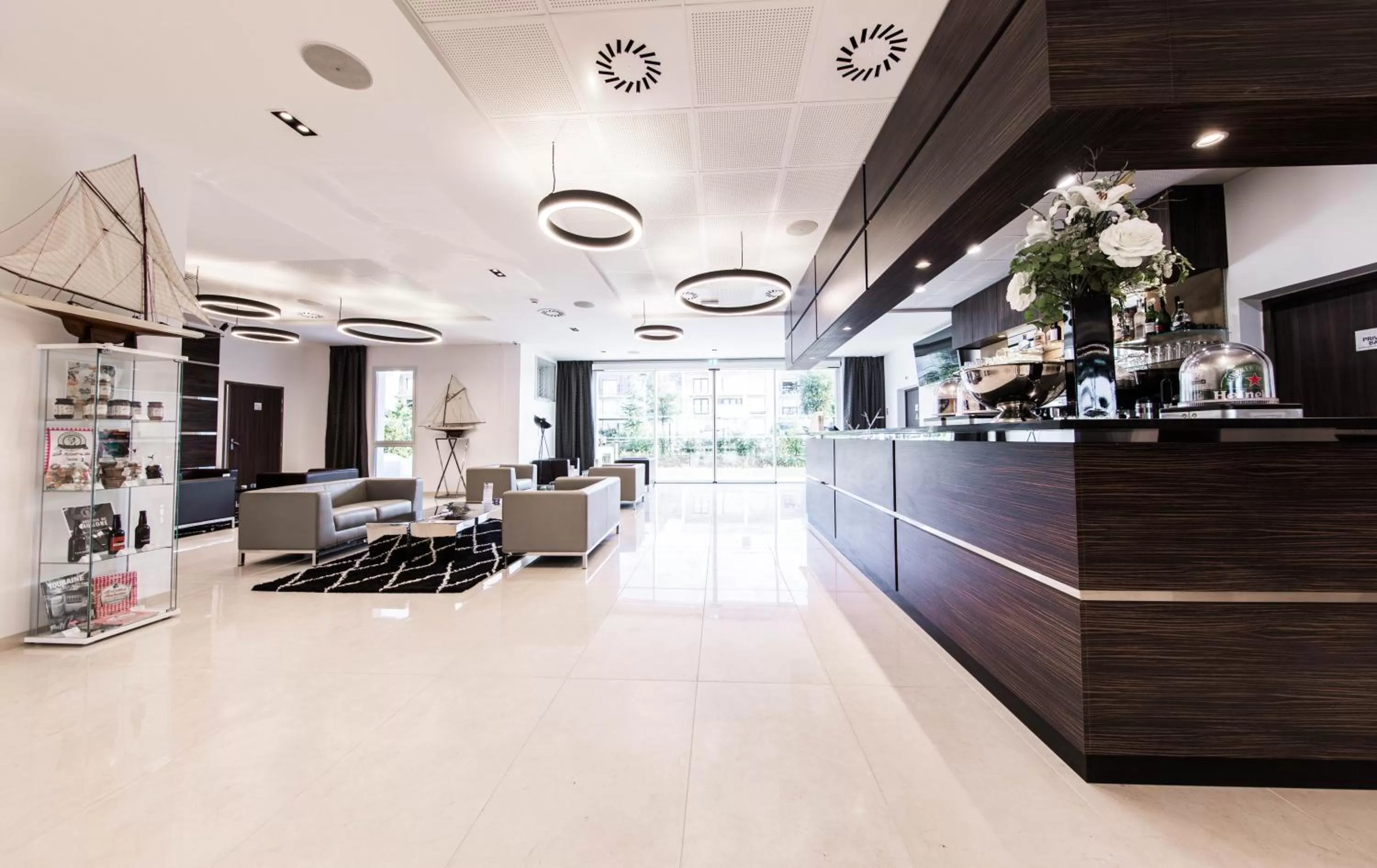 Lobby or reception in Westotel Tours Val de Loire