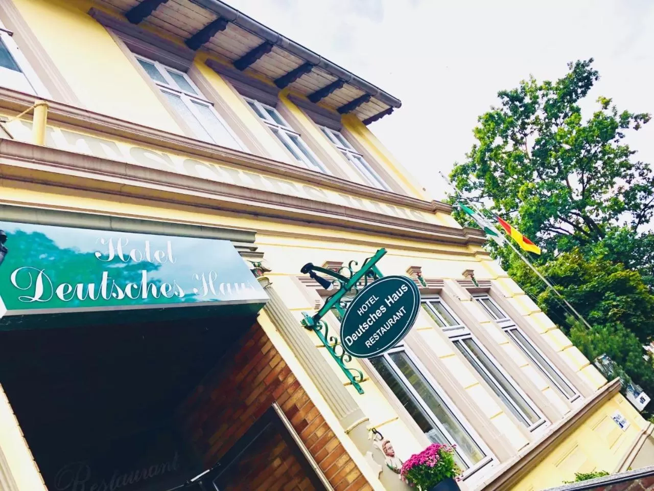 Facade/entrance in Hotel Deutsches Haus