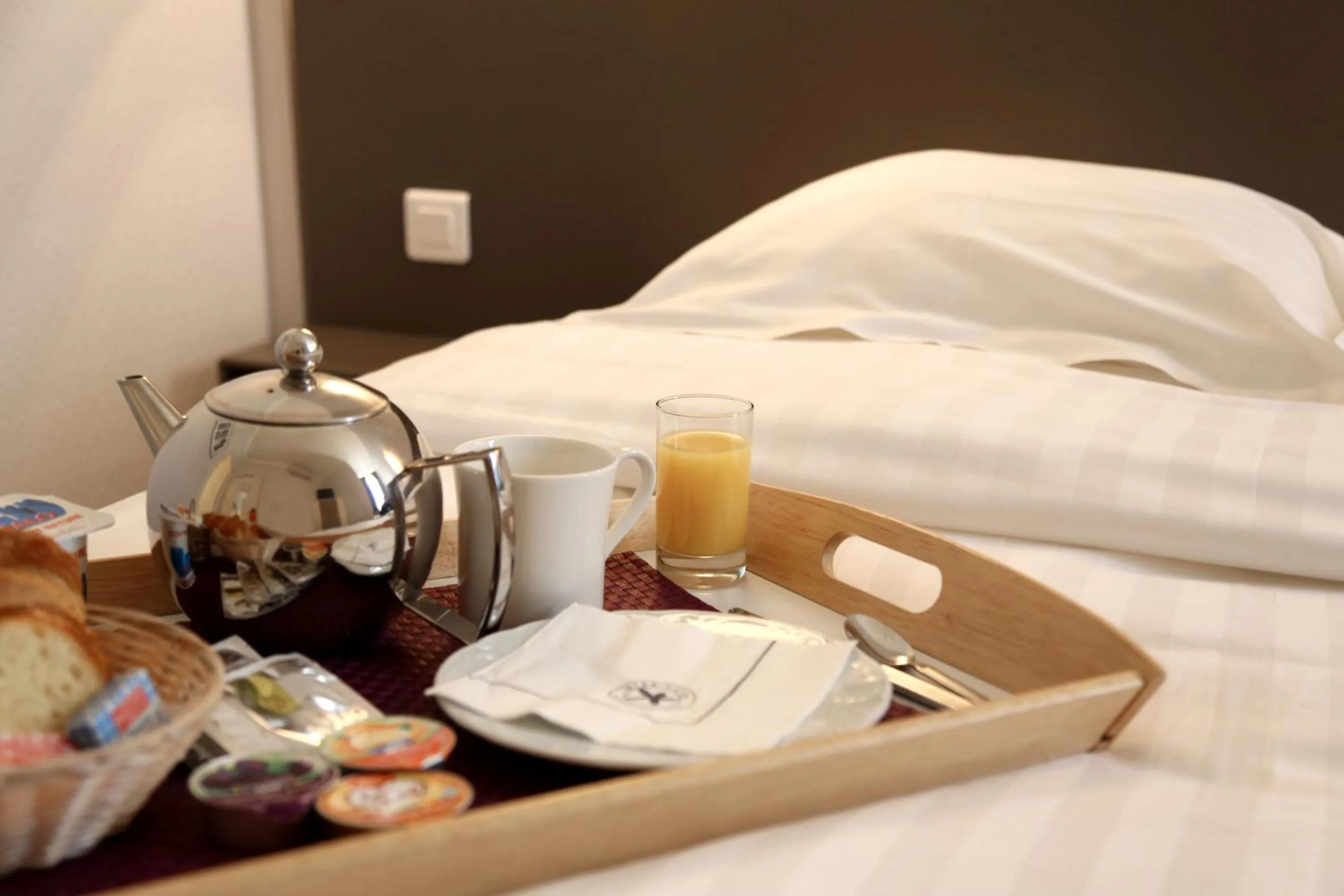 Breakfast, Bed in Hotel Le Sevigne - Sure Hotel Collection by Best Western