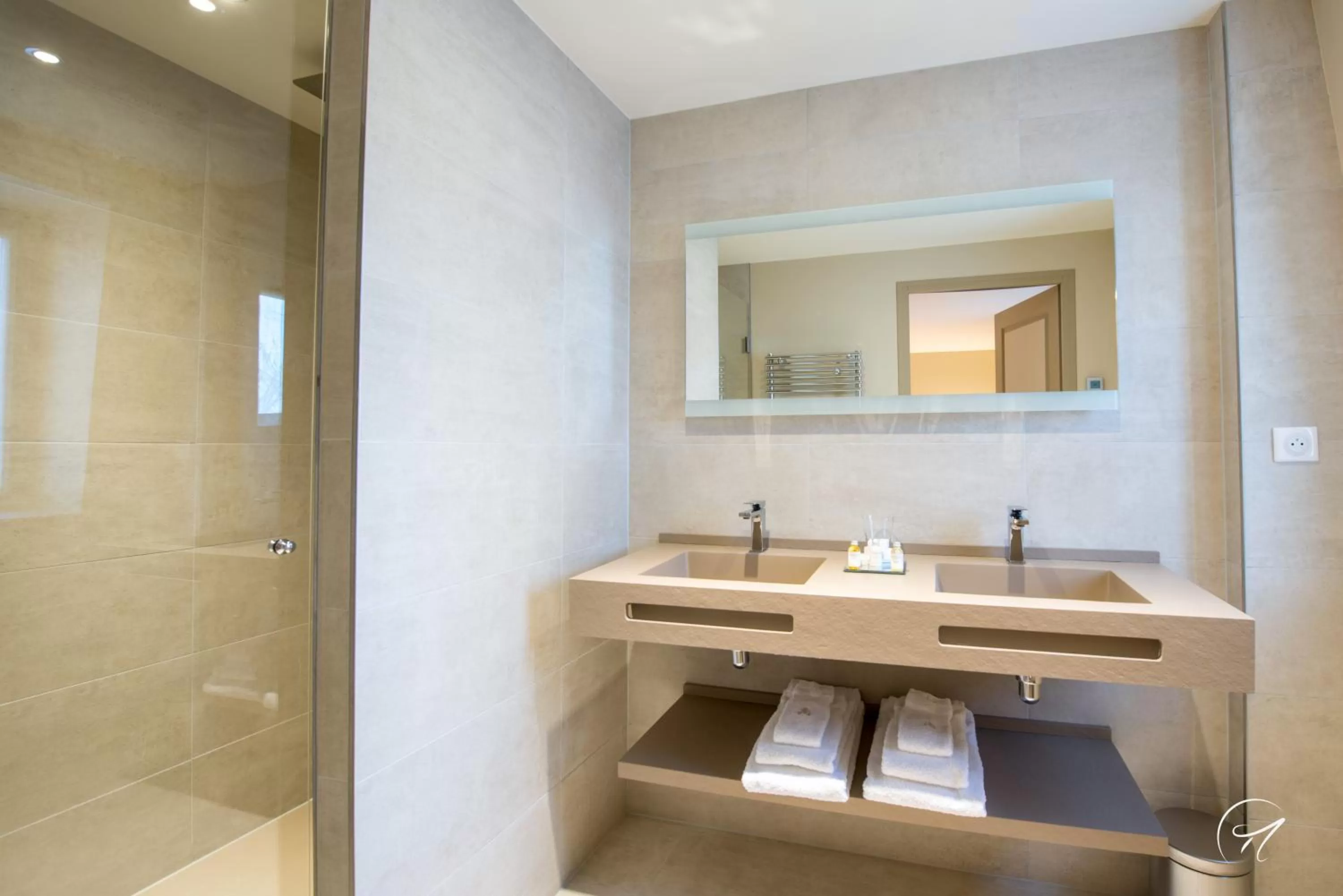 Bathroom in Les Suites du Champagne de Venoge