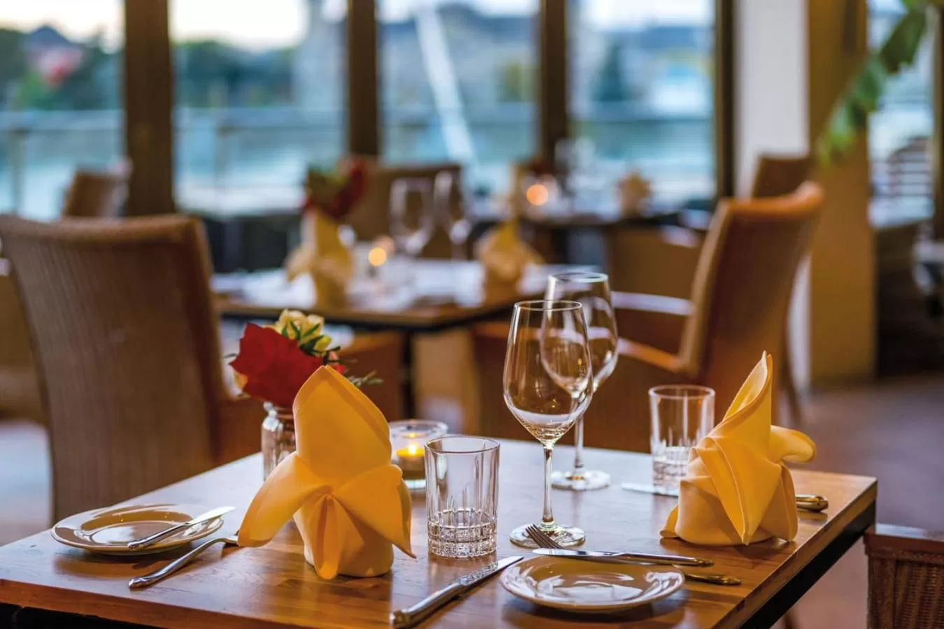 Restaurant/places to eat in Diehls Hotel