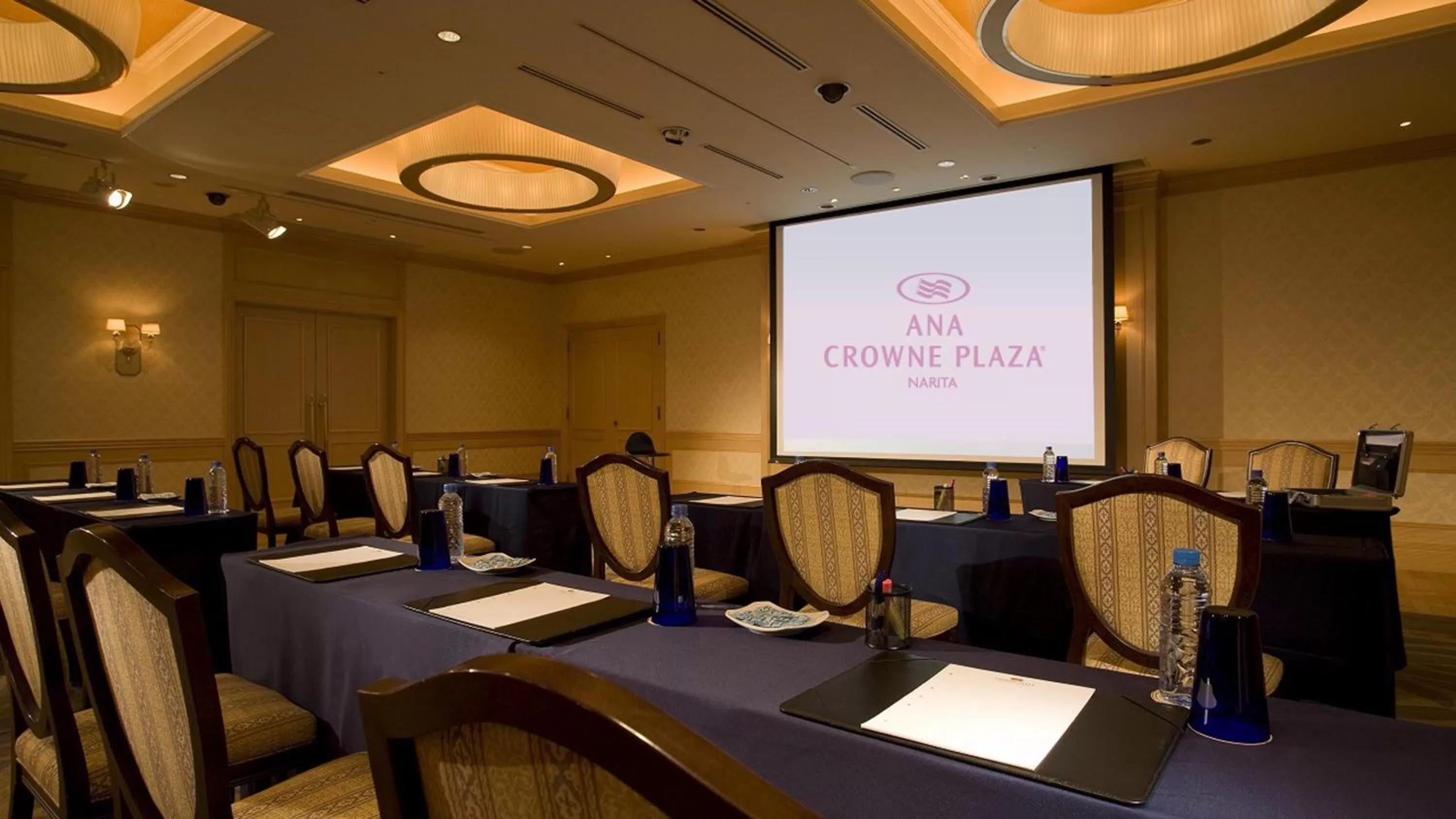 Meeting/conference room in ANA Crowne Plaza Narita by IHG