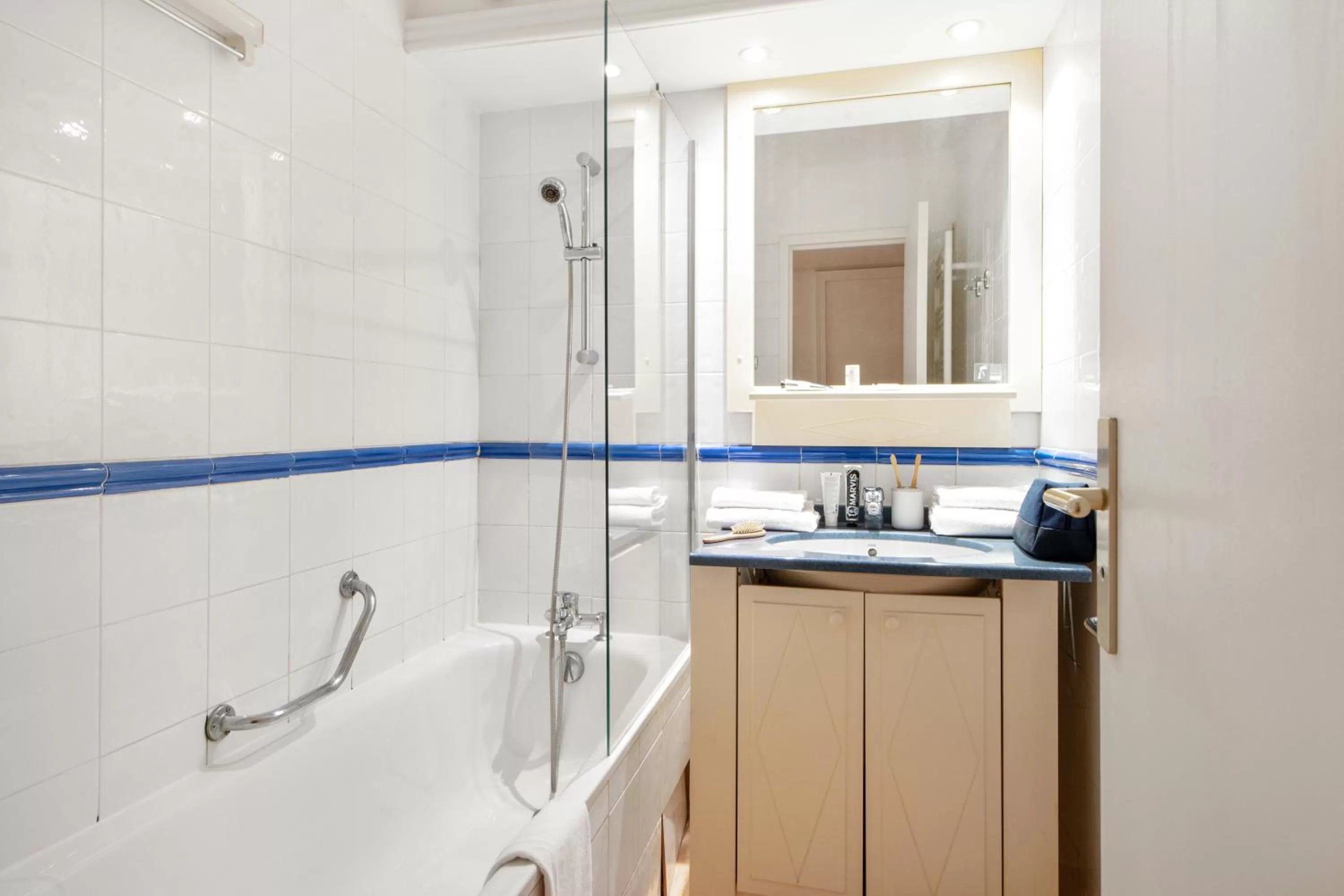 Bathroom in Résidence Pierre & Vacances Les Rivages Du Parc