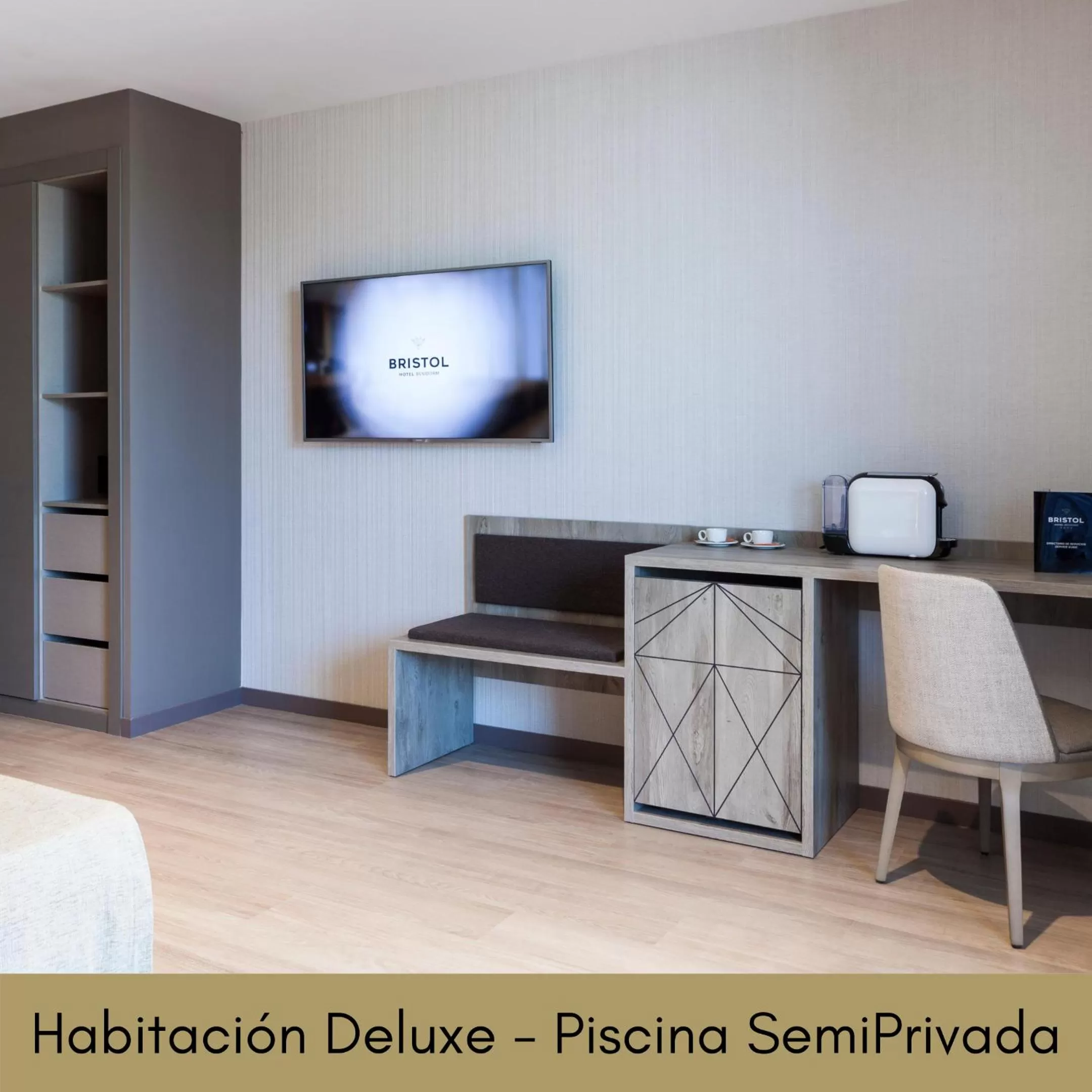 Bedroom in Hotel Bristol 4 Sup