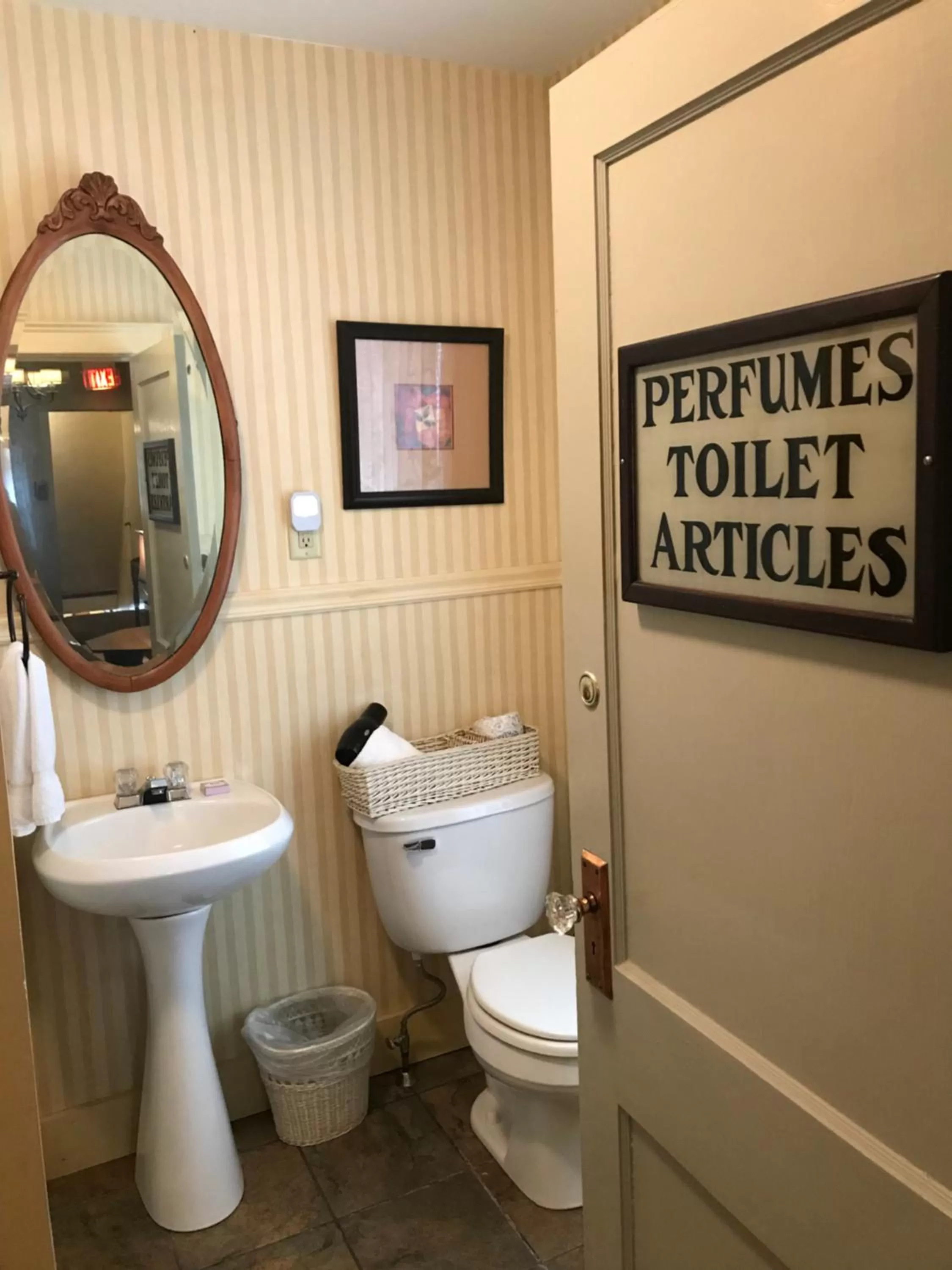 Bathroom in Waybury Inn