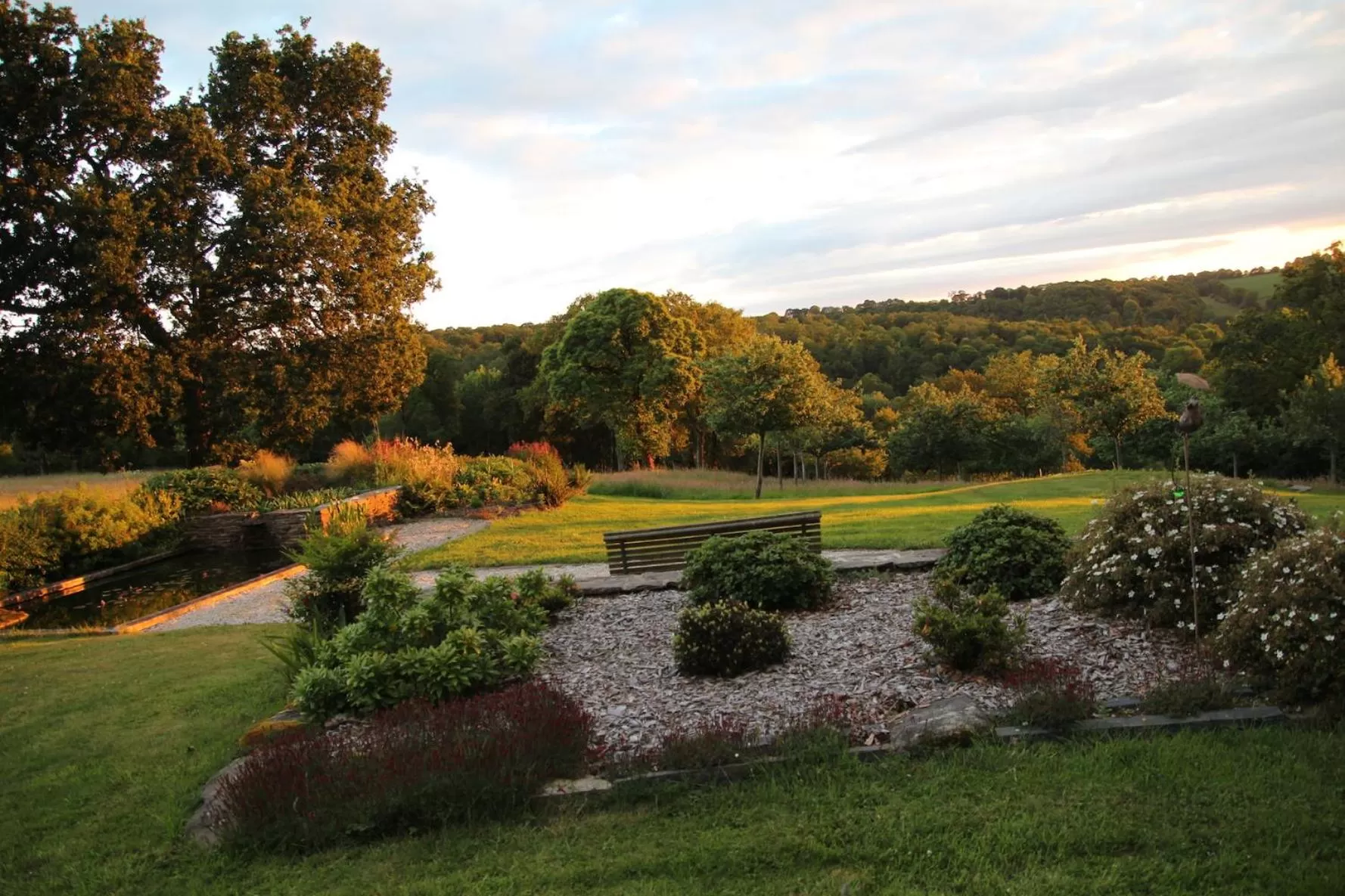 Property building, Garden in Chambres d'hôtes, Zimmer, Domaine de Kervennec