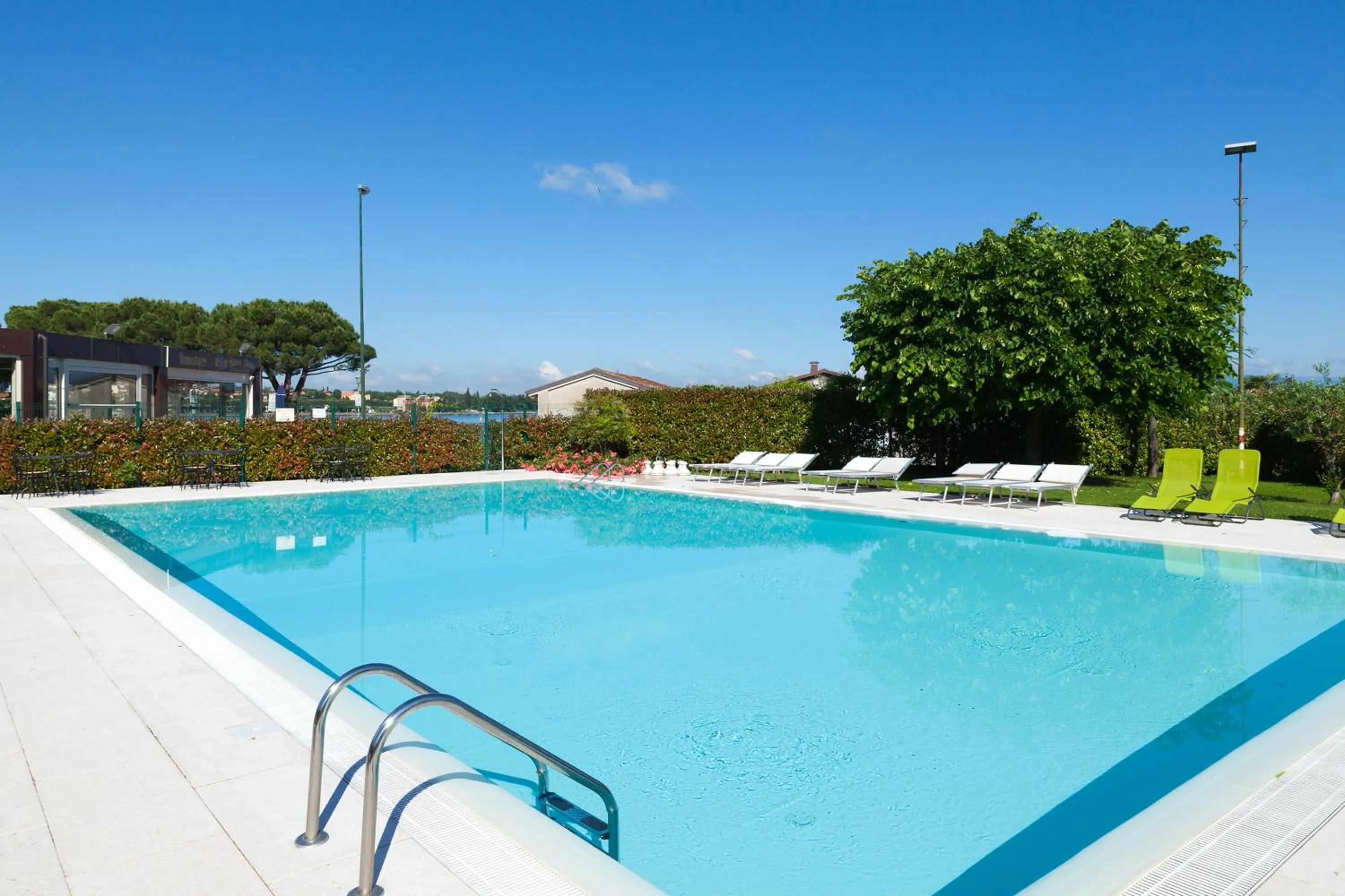 Swimming pool in Hotel Ristorante Al Fiore