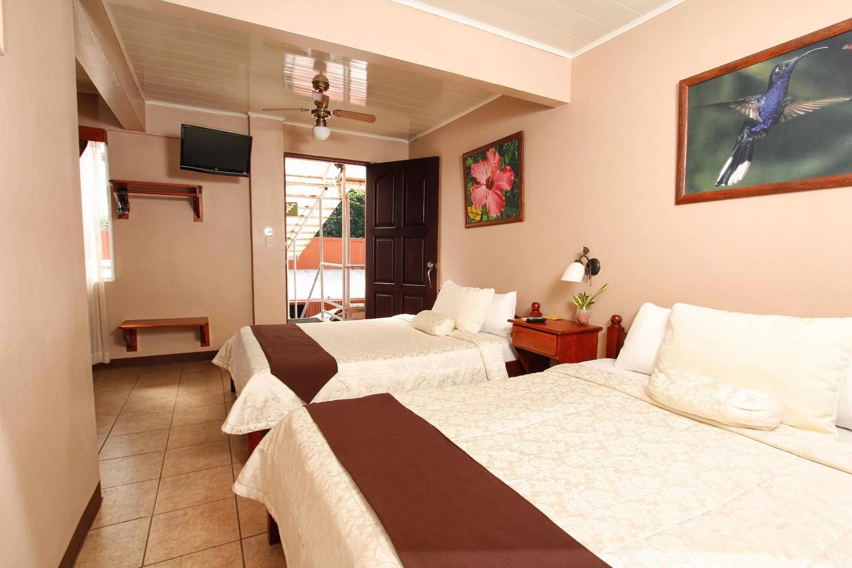 Photo of the whole room, Bed in Hotel Las Colinas