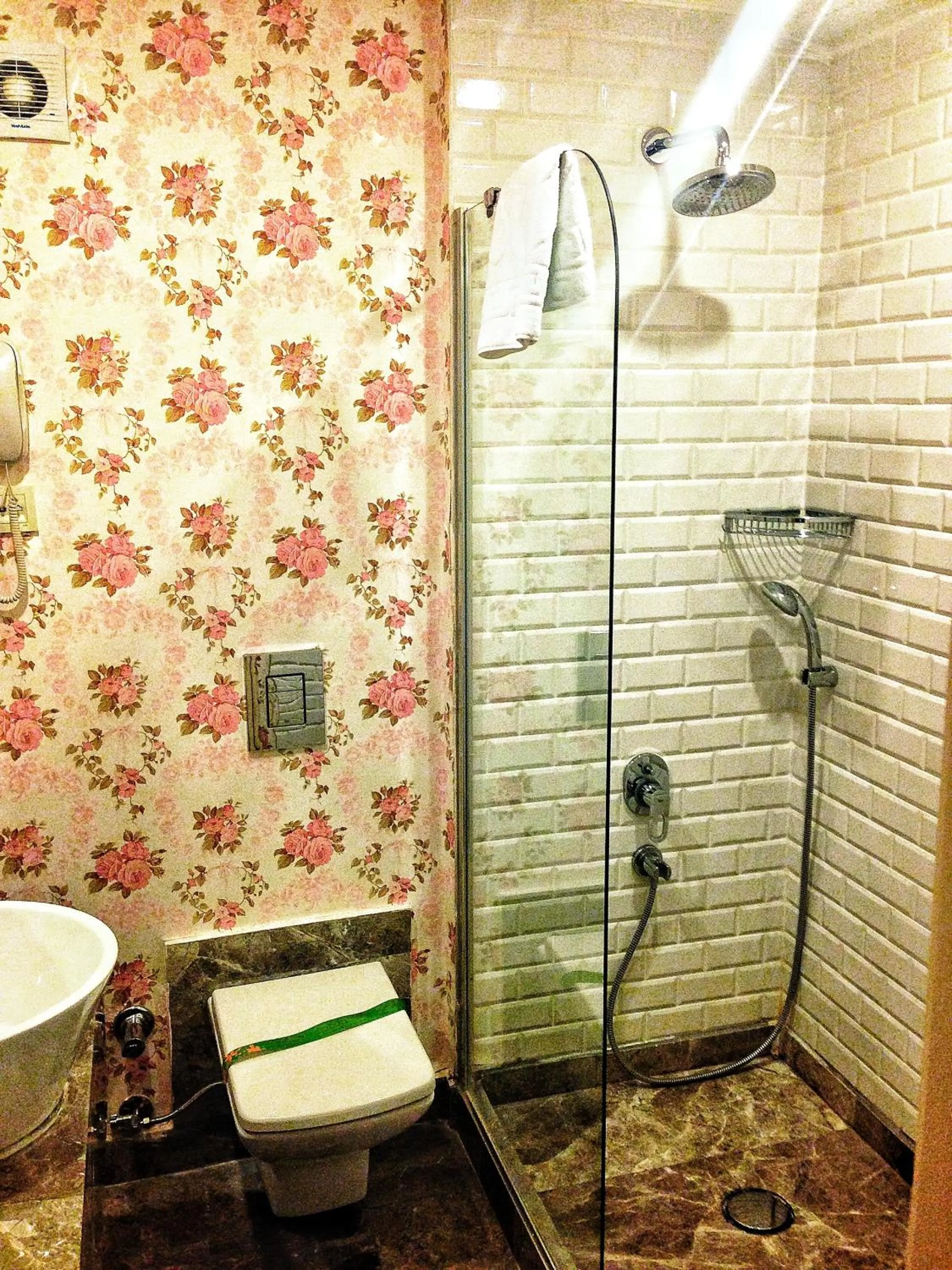 Bathroom in Sonno Boutique Rooms & Suites