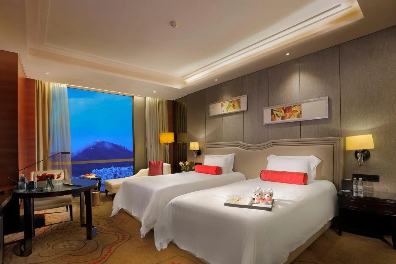 Bed in Dongguan Kande International Hotel