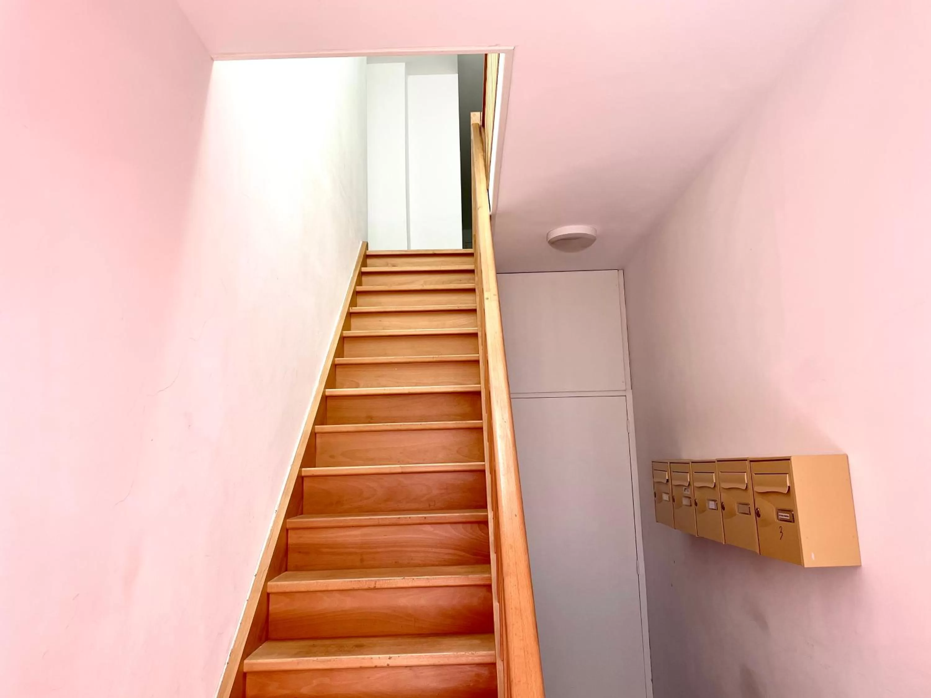 Property building in Dupain & Dubeurre Appart'Hôtel - Parking