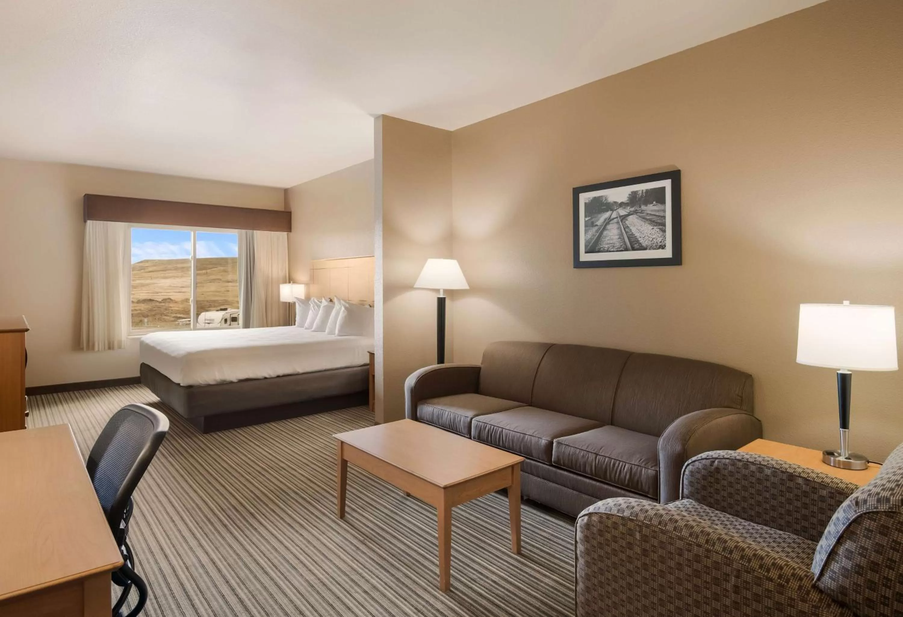 King Suite - Hearing Accessible in Best Western Shelby Inn & Suites