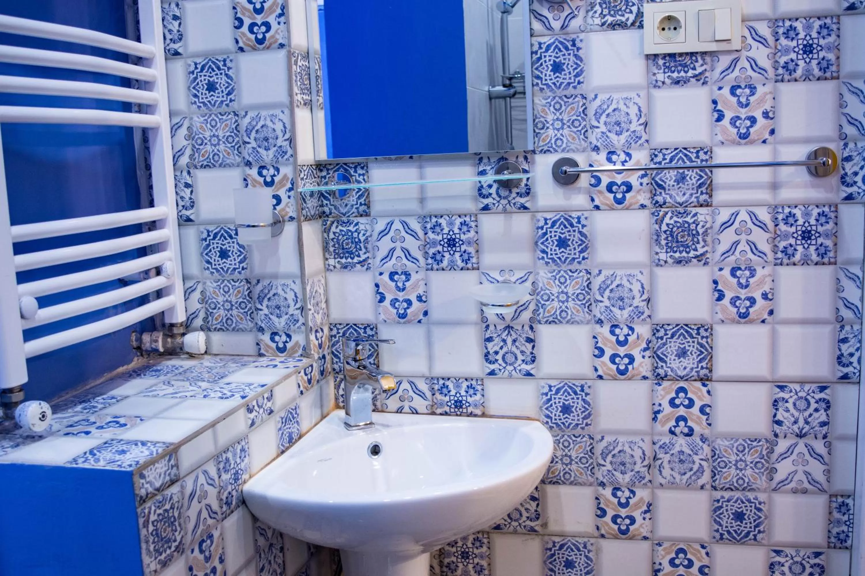 Bathroom in Sunflower Hotel