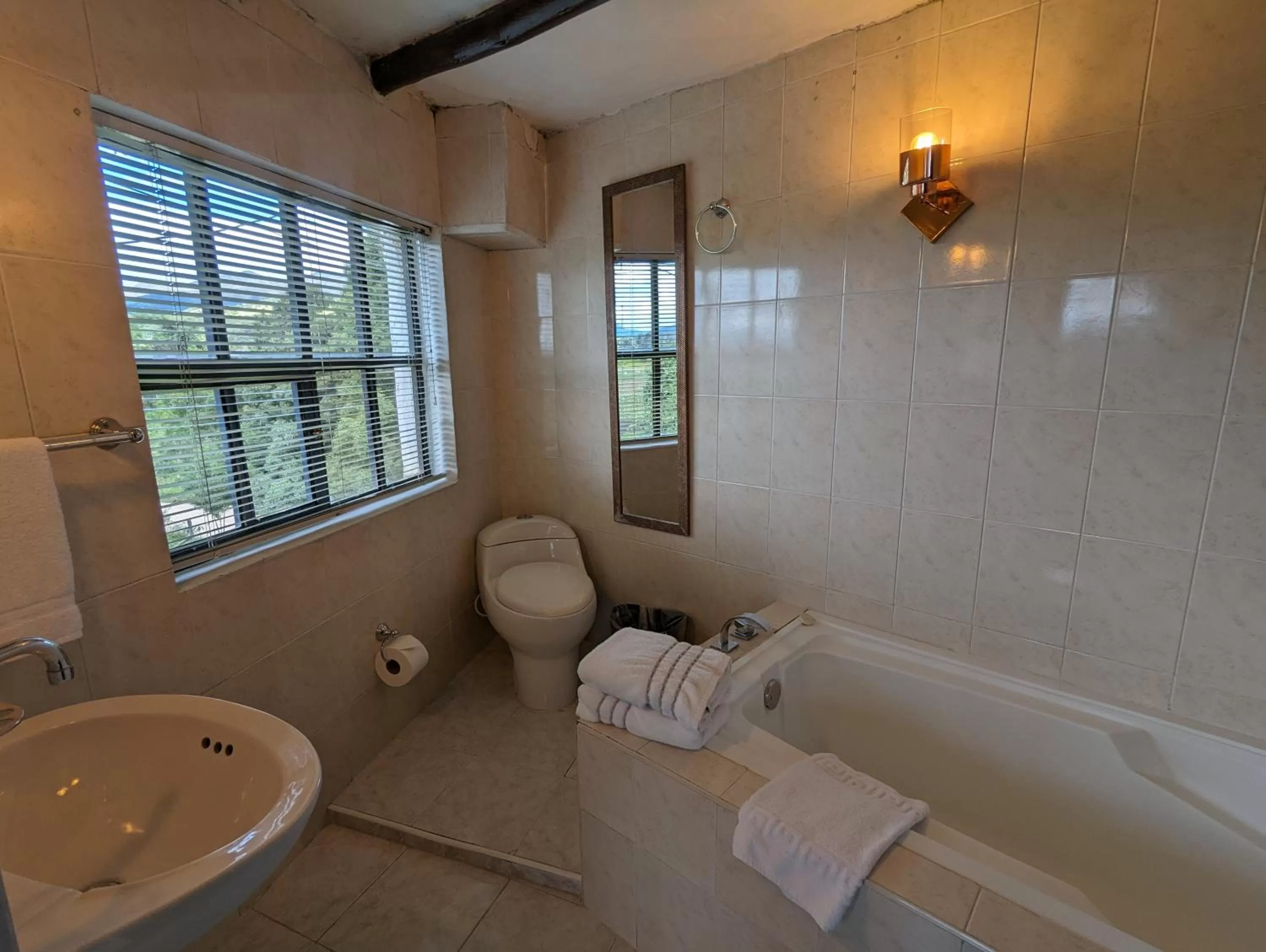 Bath, Bathroom in Posada Cafe La Huerta