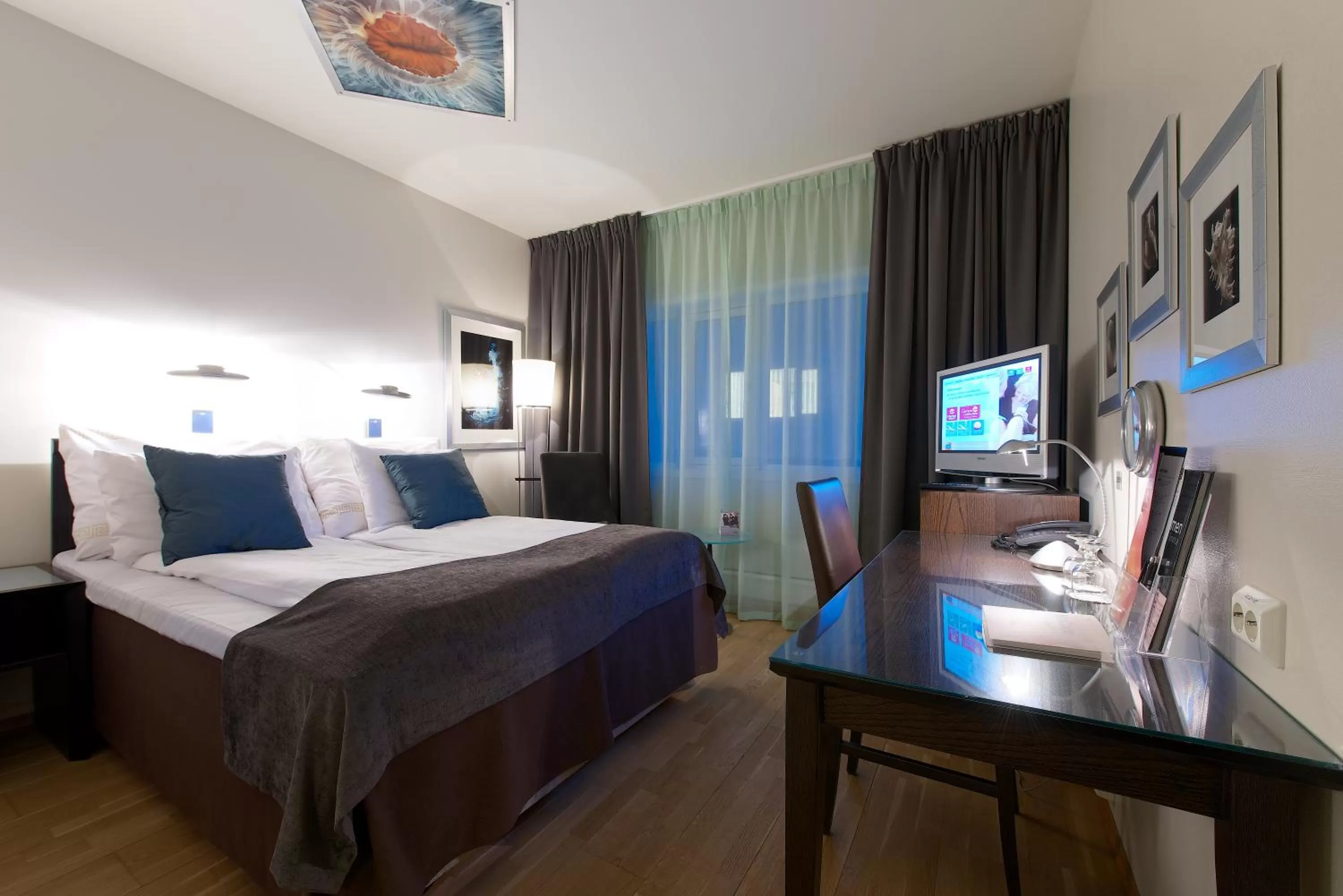 Bed in Home Hotel Aurora