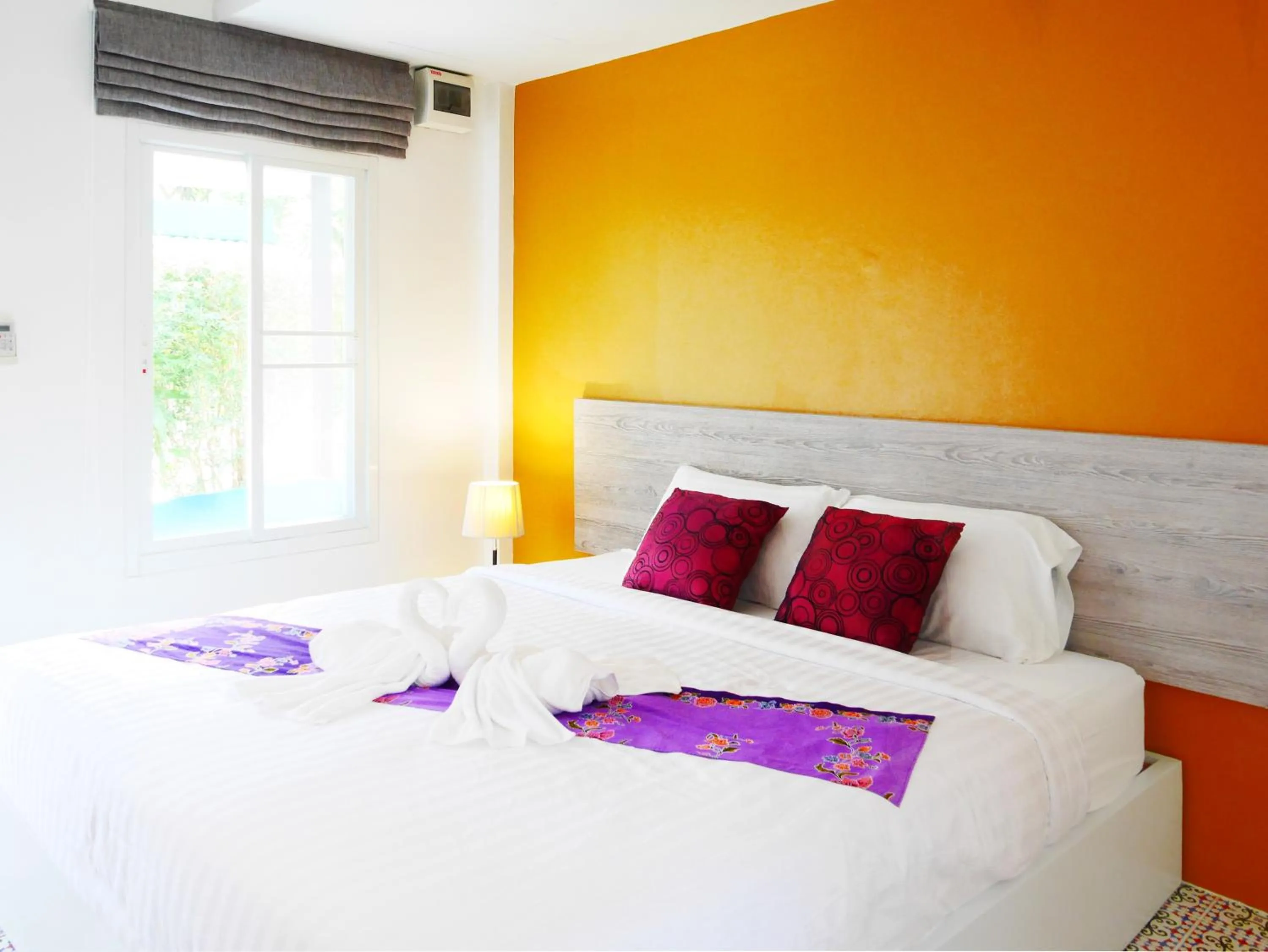 Photo of the whole room, Bed in Forest Bungalows & Mama's Restaurant