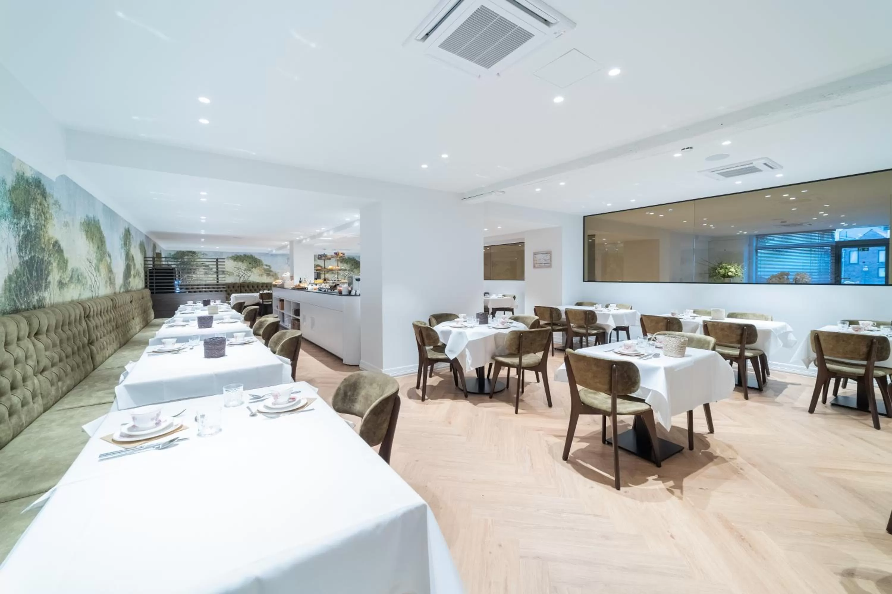 Breakfast in Grand Hotel Normandy by CW Hotel Collection