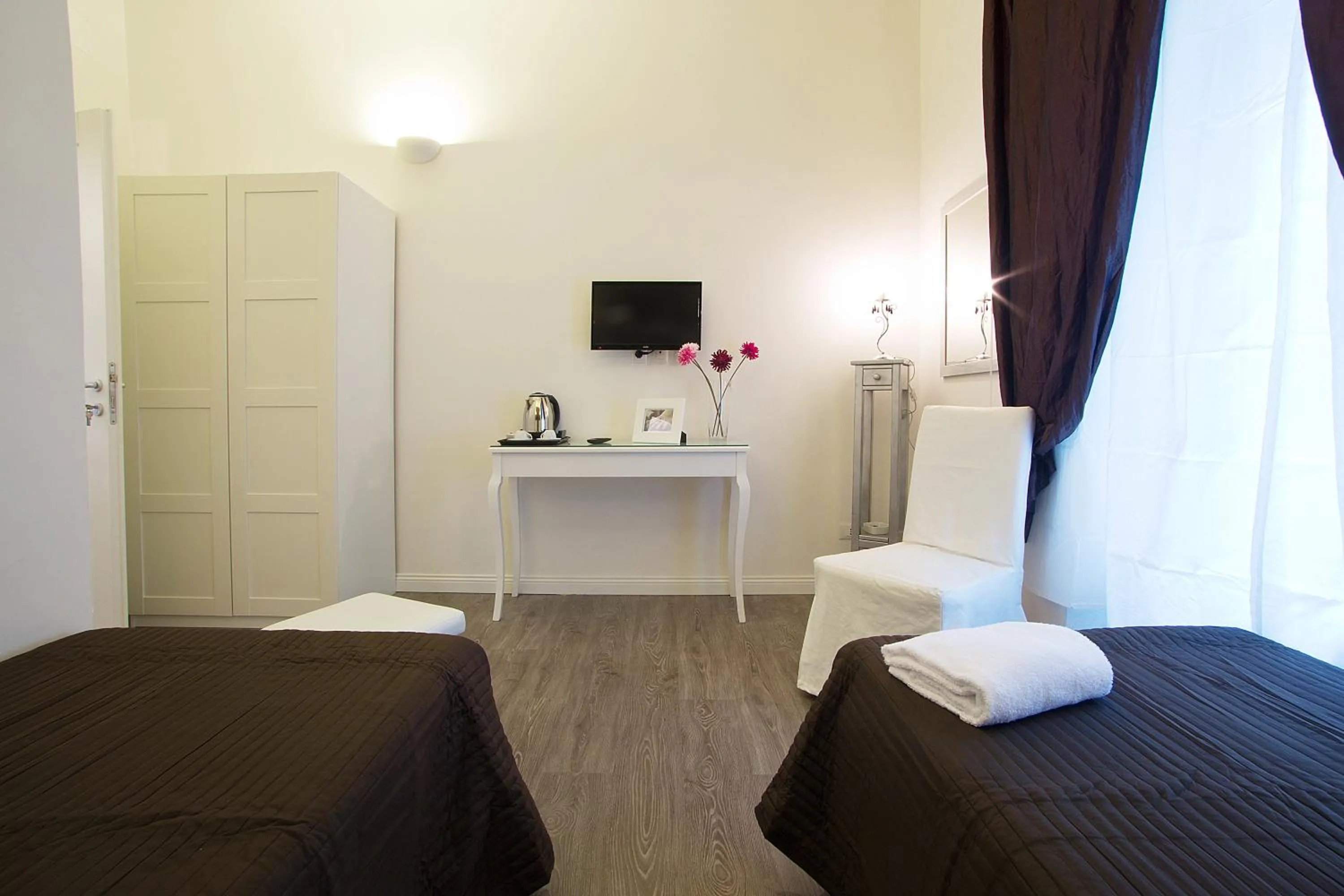 Bed in Rome Key Home