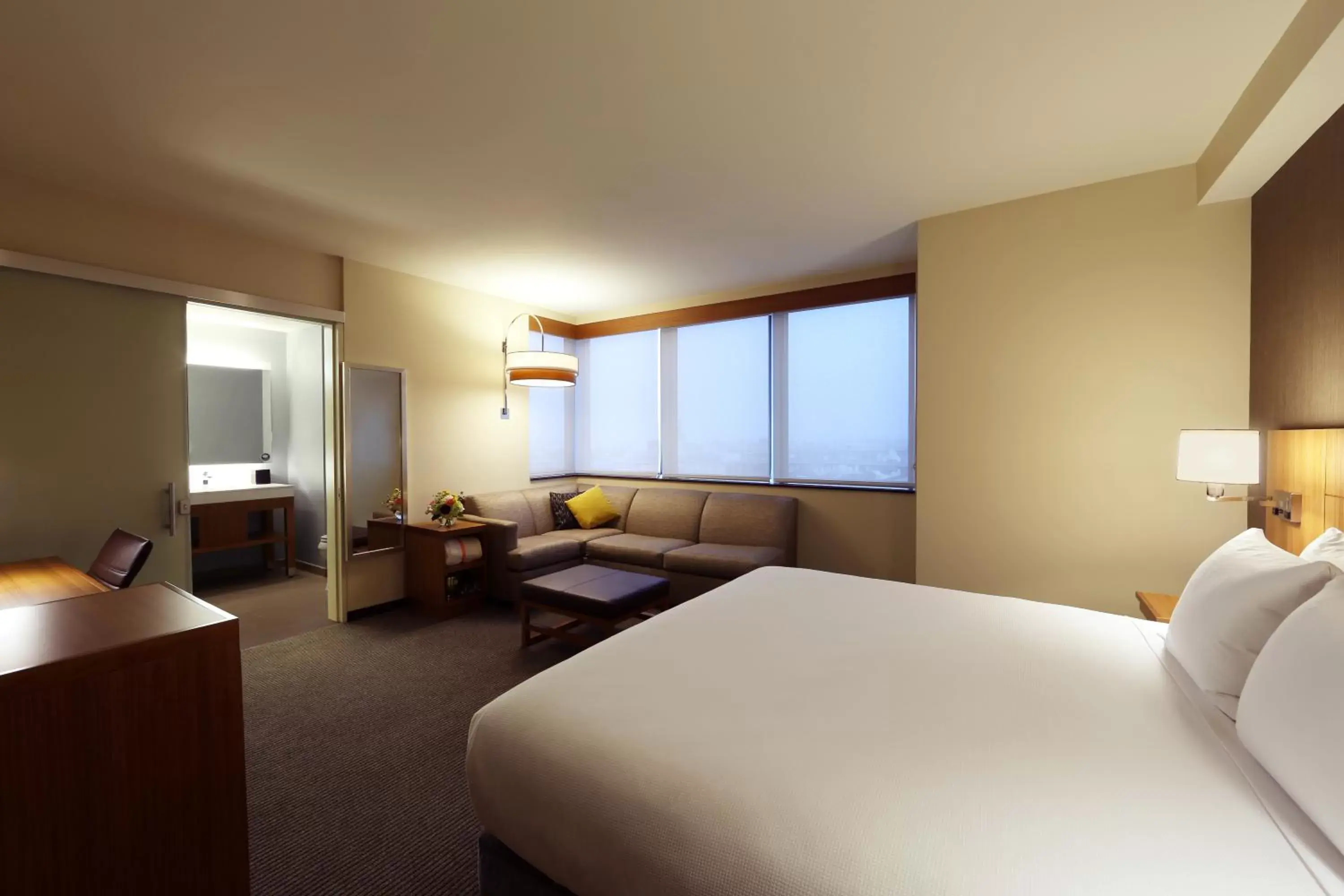 Queen Room with Two Queen Beds and Accessible Tub - Disability Access in Hyatt Place Flushing/LGA Airport Queen Room with Two Queen Beds and Accessible Tub - Disability Access in Hyatt Place Flushing/LGA Airport