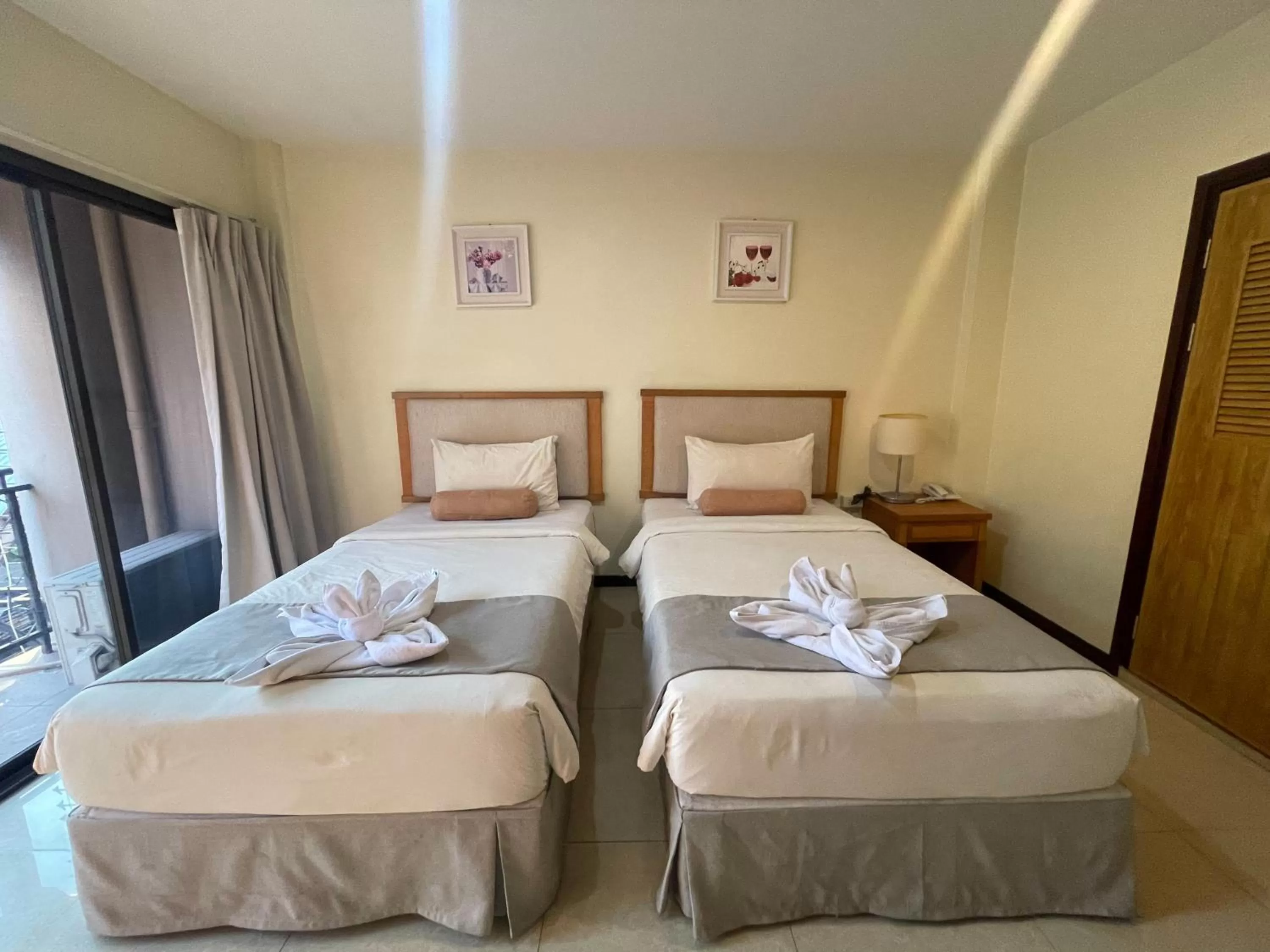 Bed in Babylon Residence Inn pattaya