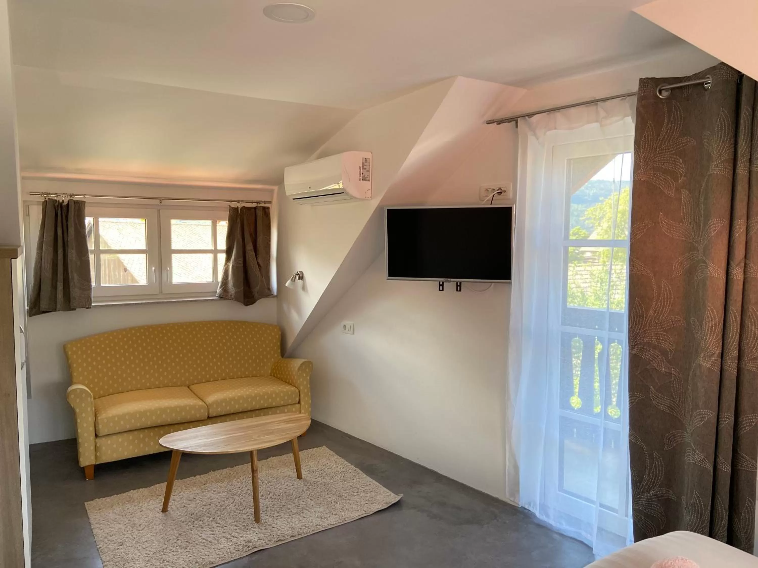 TV and multimedia, TV/Entertainment Center in B&B Vidmar, Lesce-Bled