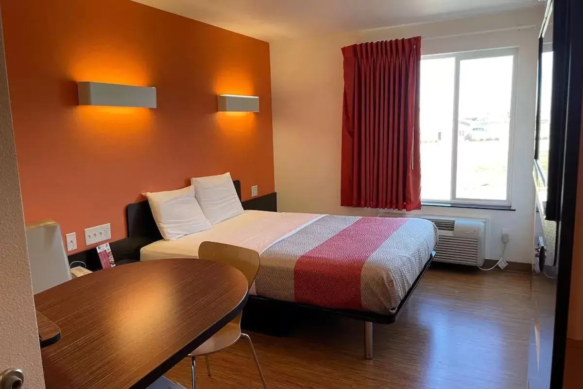 Queen Room - Non-Smoking in Baymont by Wyndham Williston Queen Room - Non-Smoking in Baymont by Wyndham Williston