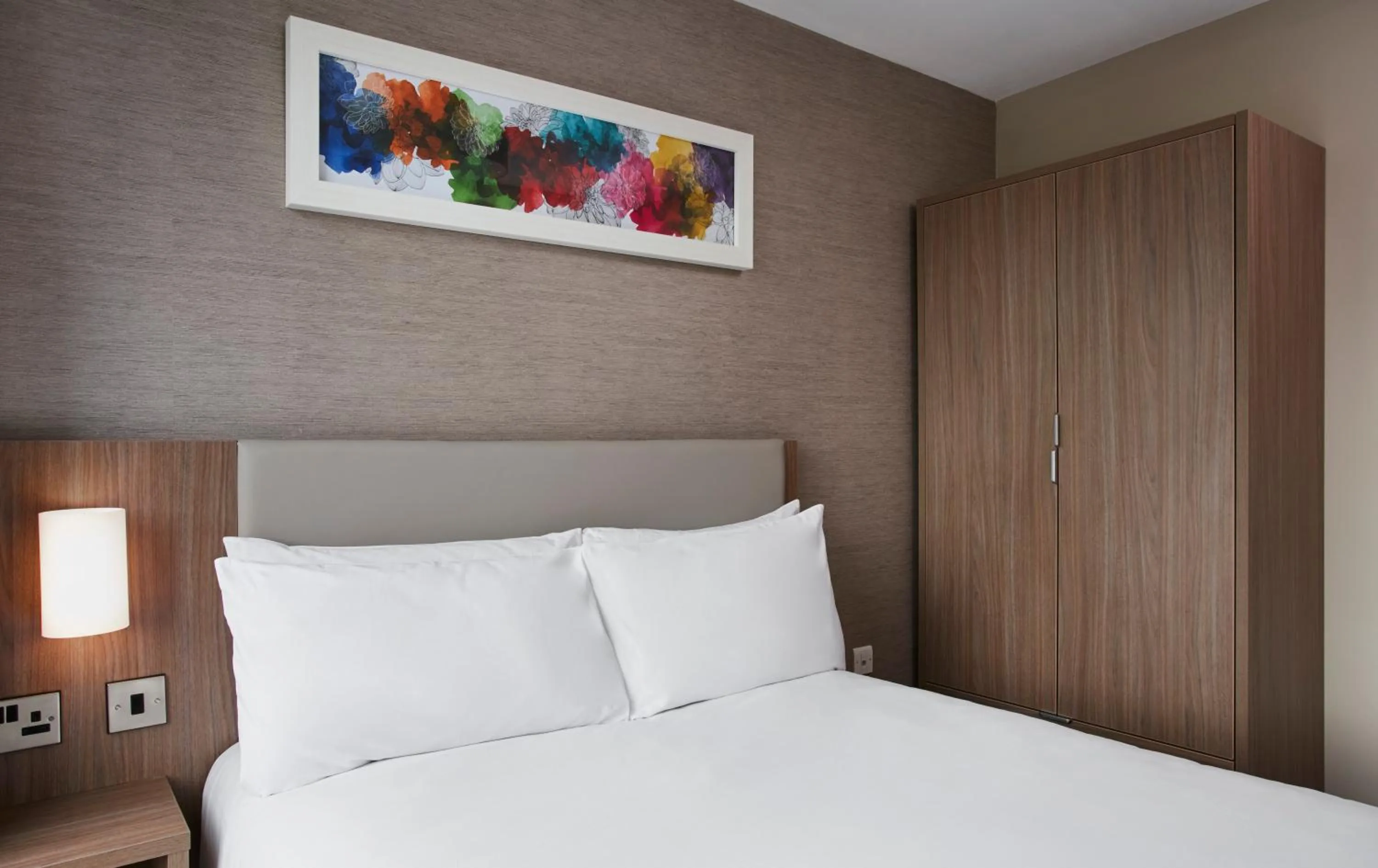 Bed in Cordia Serviced Apartments - Free on-site parking