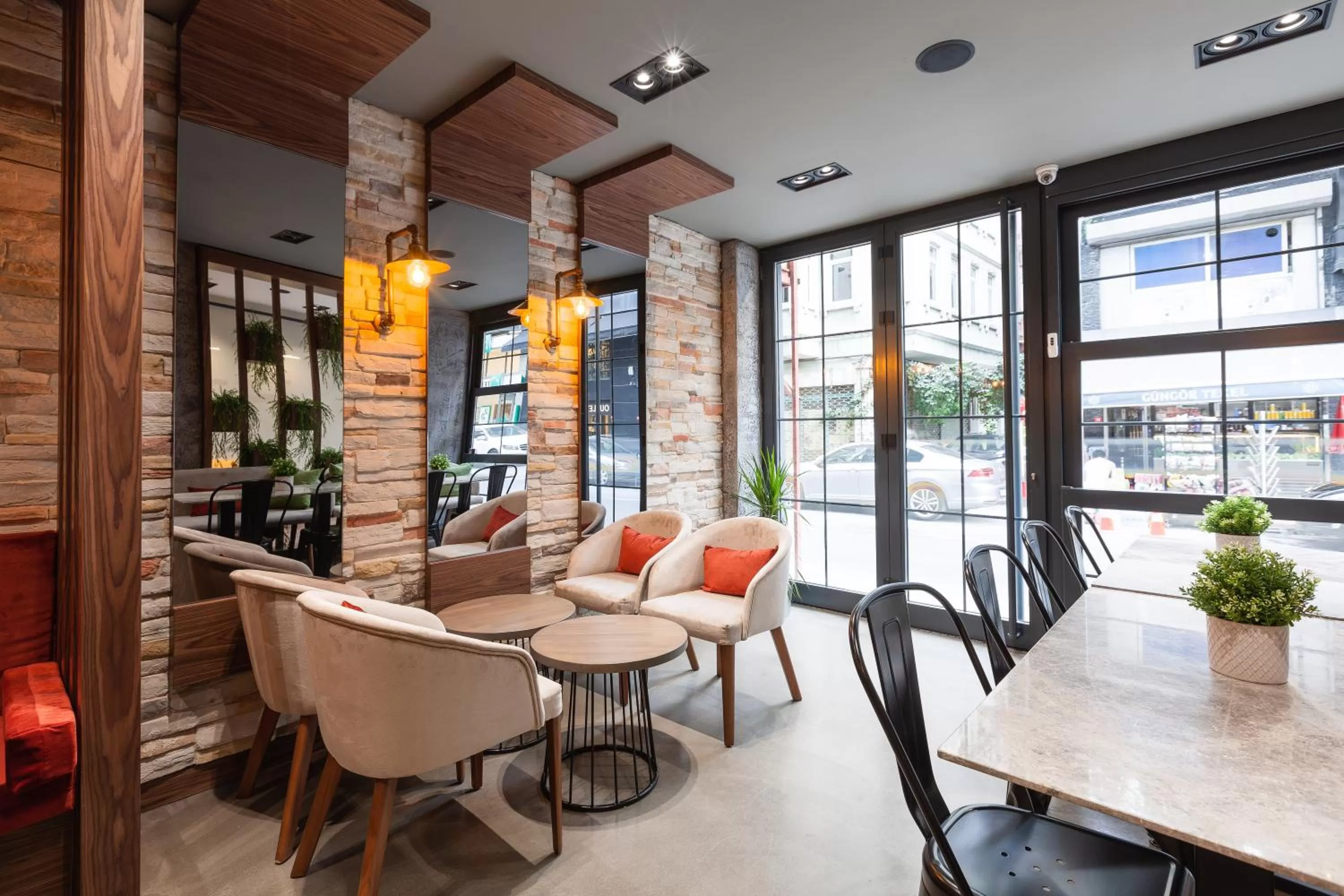 Dining area in Sherry Suites Karaköy