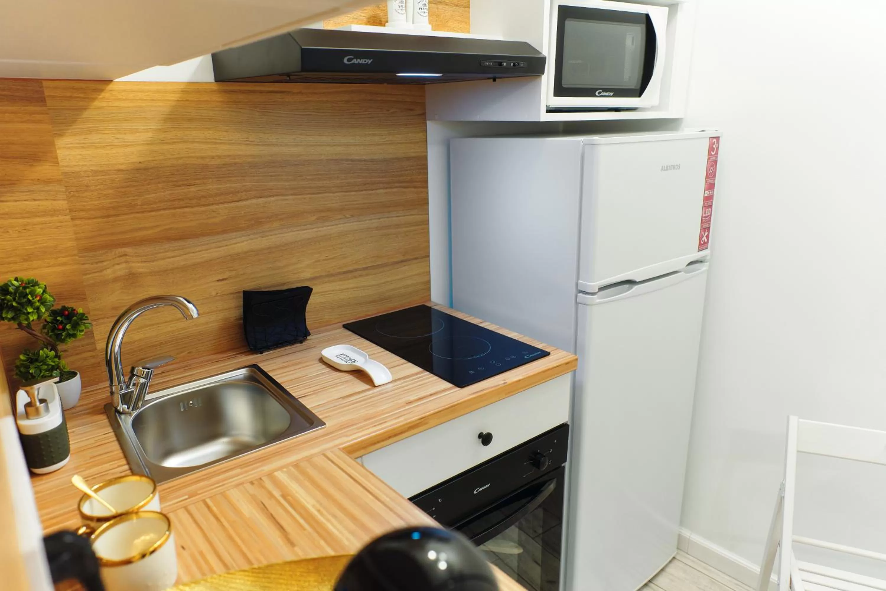 Kitchen/Kitchenette in Bella House