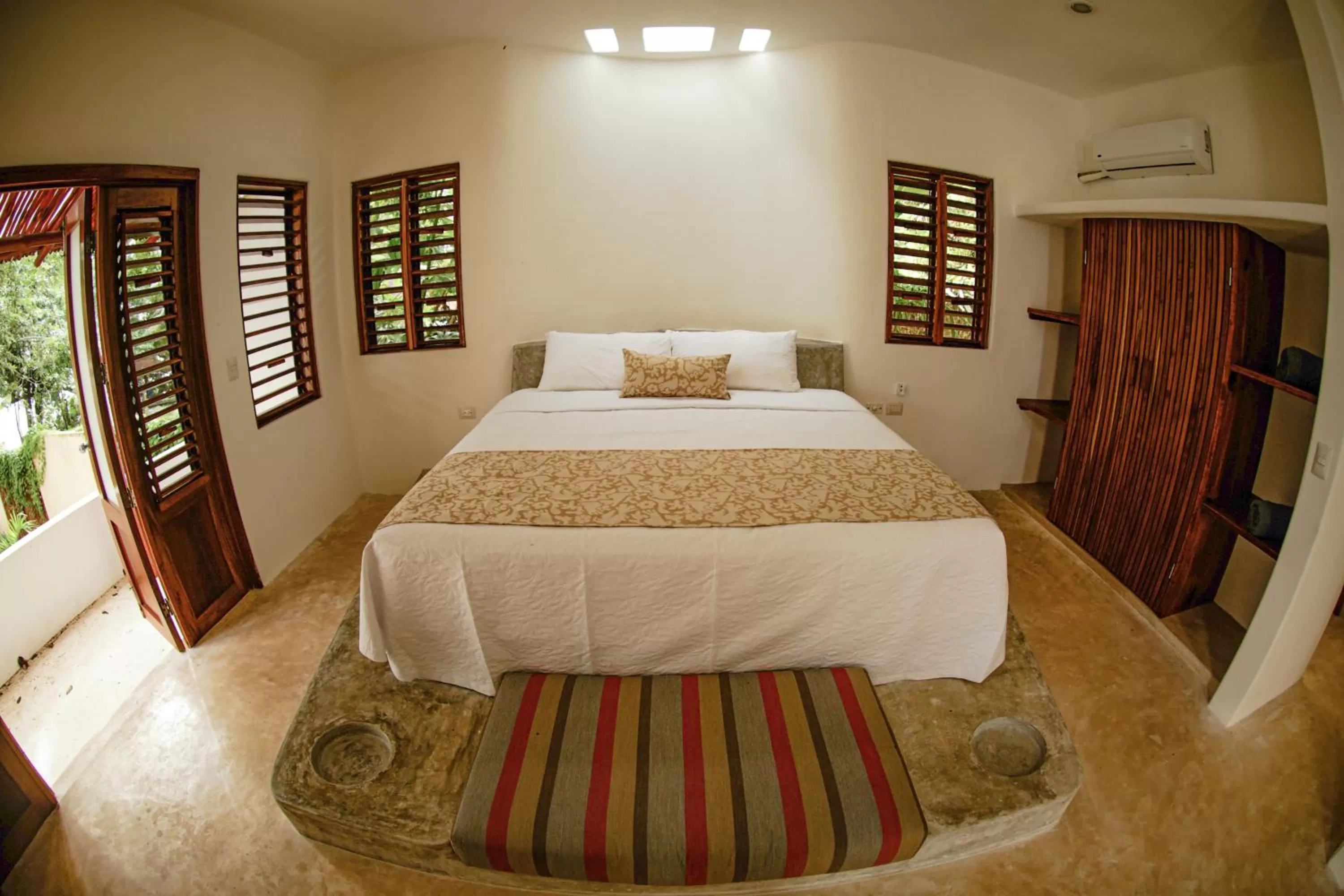 Photo of the whole room, Bed in Mi Kasa Tu Kasa Bacalar