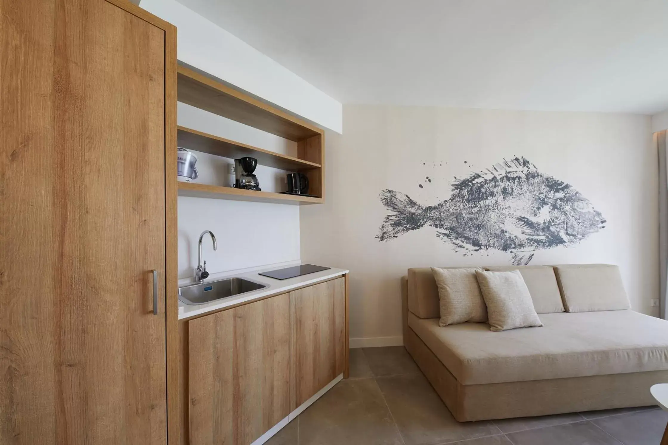 Deluxe One-Bedroom Apartment (2 Adults + 2 Children) in Sofia Alcudia Beach Deluxe One-Bedroom Apartment (2 Adults + 2 Children) in Sofia Alcudia Beach