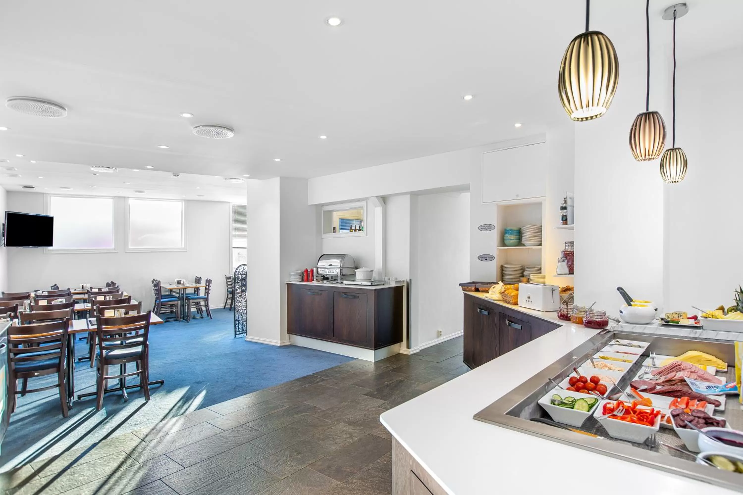 Buffet breakfast in Comfort Hotel Fosna