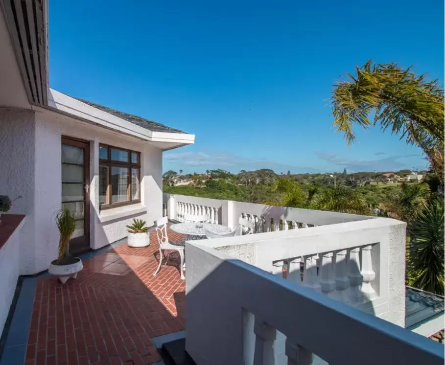 Property building, Balcony/Terrace in Hallack Manor Property building, Balcony/Terrace in Hallack Manor