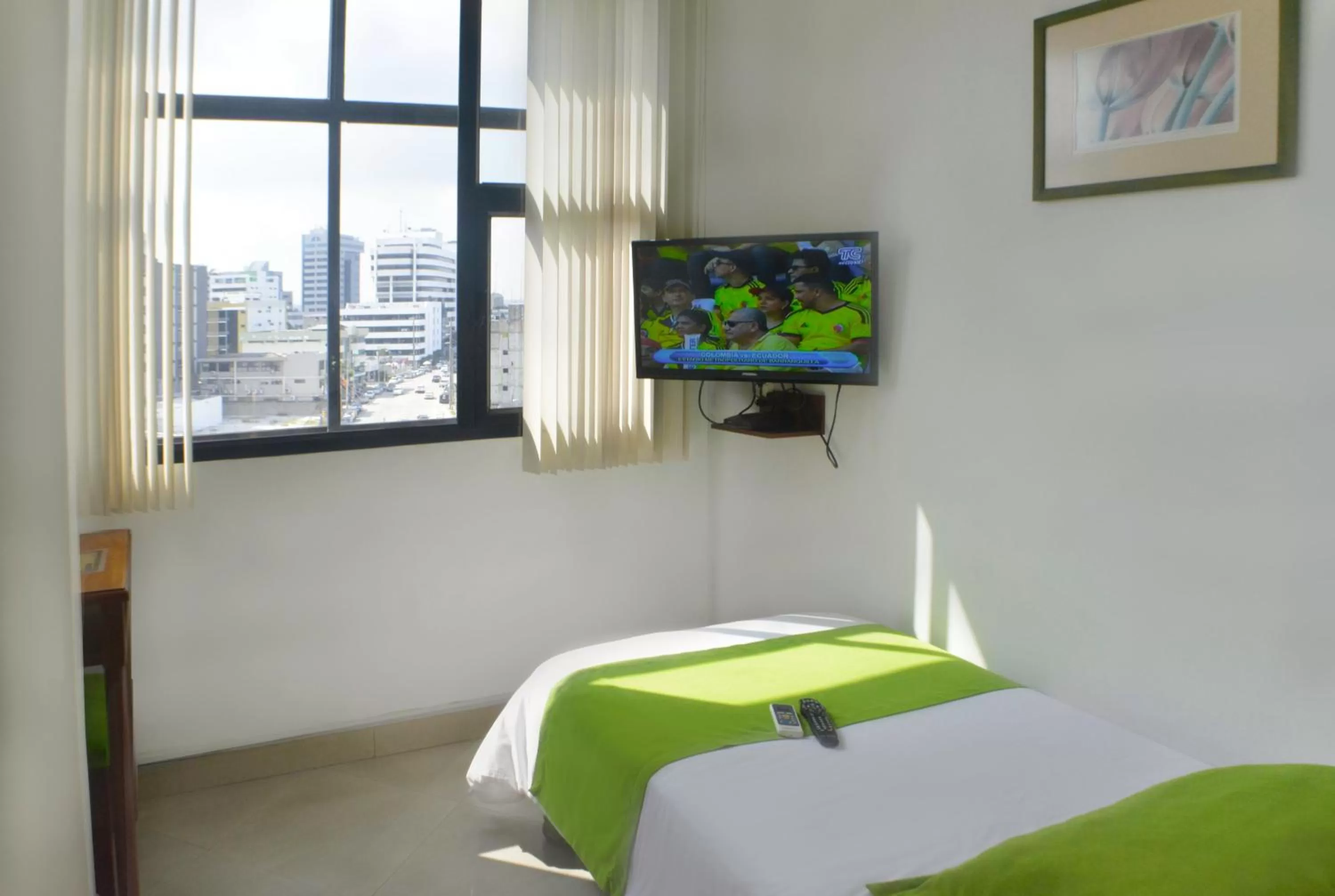 Day, TV/Entertainment Center in Hotel Castell